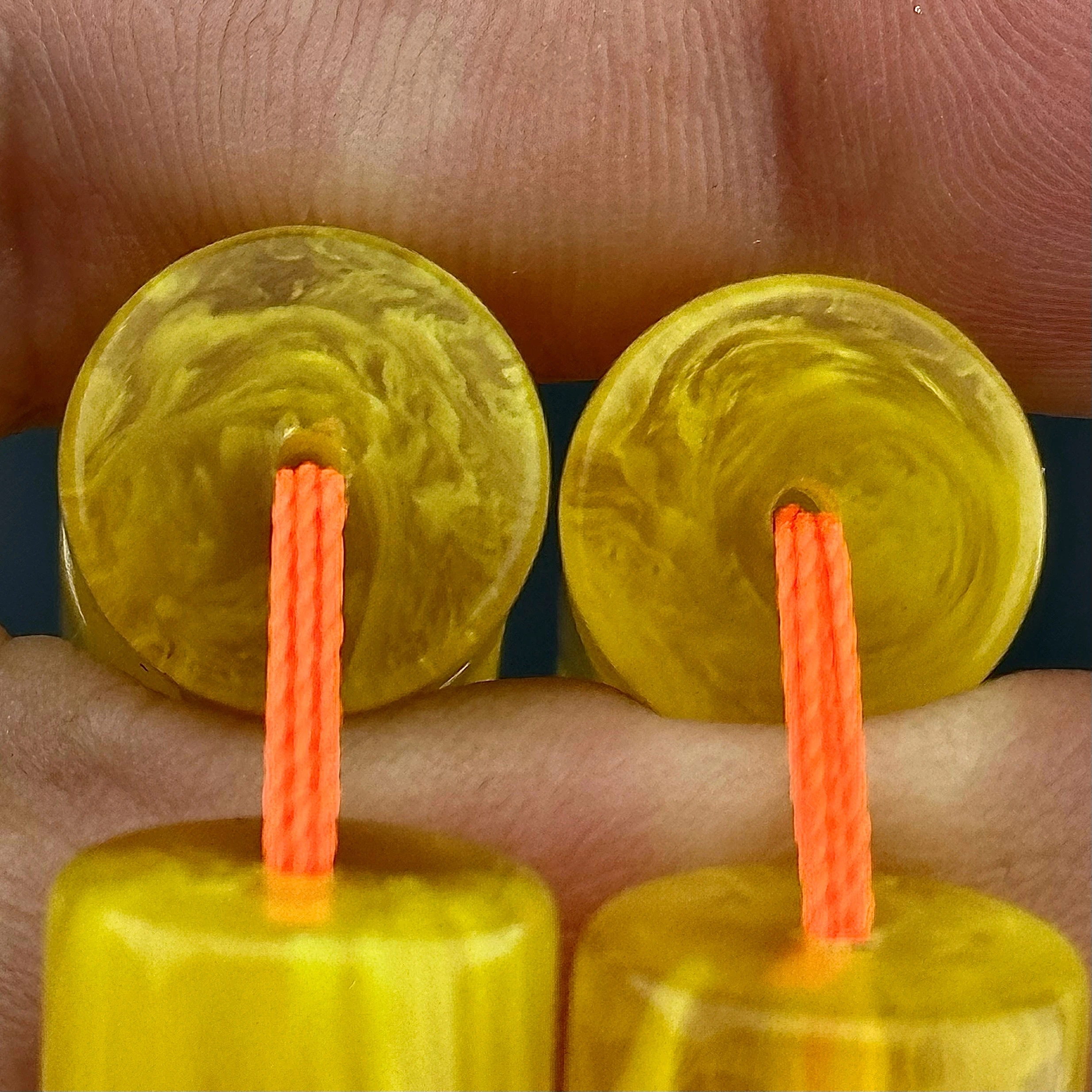 Ali ERİŞ - Helezonları ve Malzemesi İle Osmanlı Kalitesinde Sıkma Kehribar 