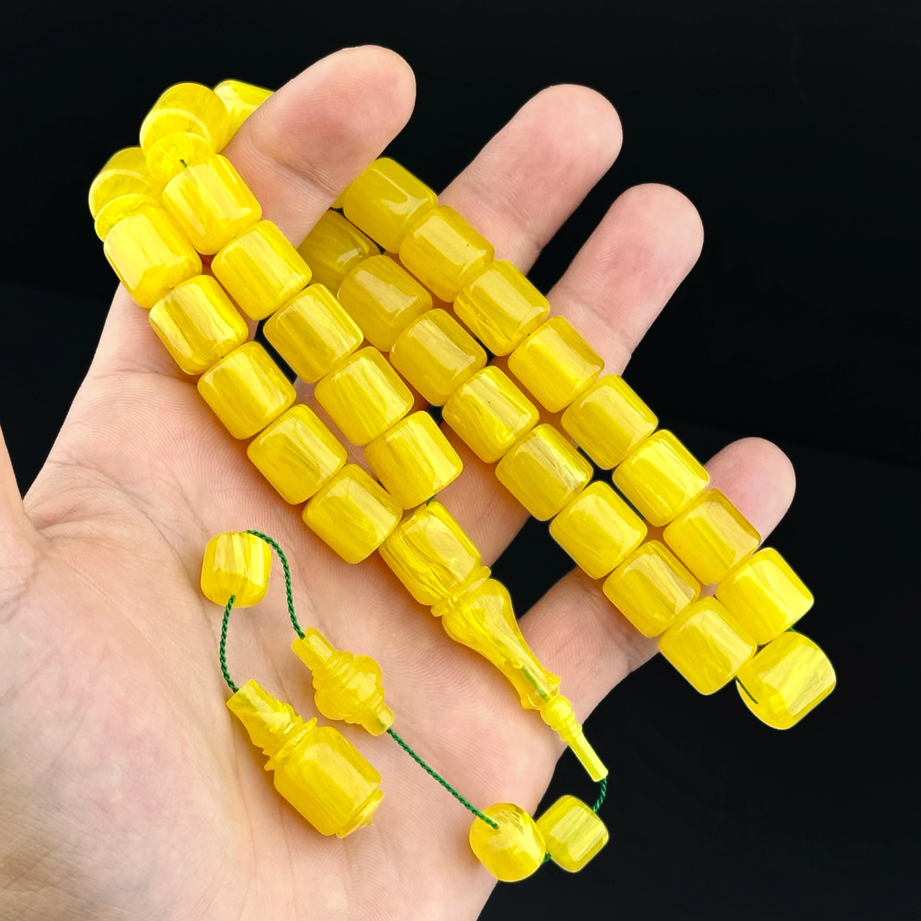 Ali ERİŞ - Helezonları ve Malzemesi İle Osmanlı Kalitesinde Sıkma Kehribar 