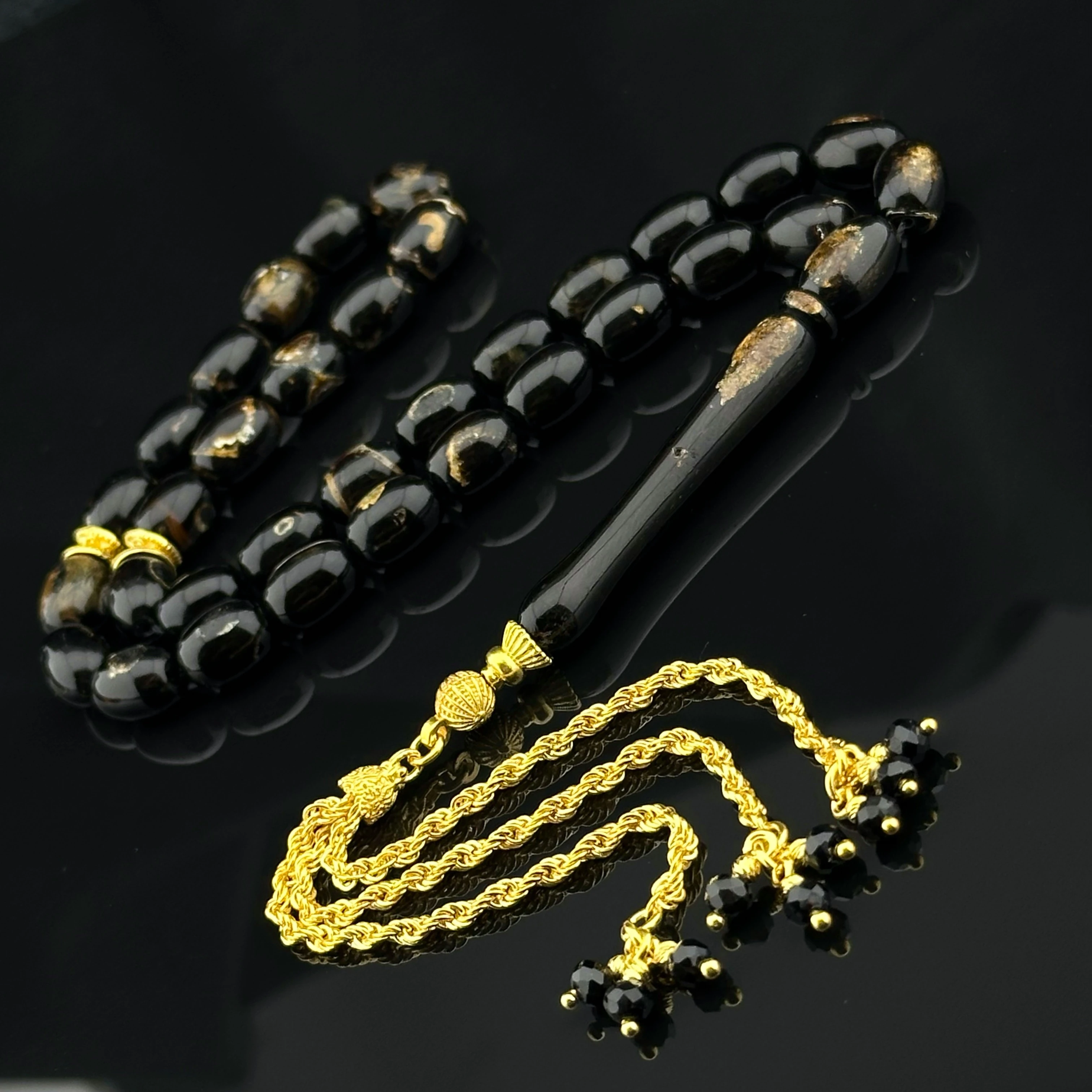 Yusuri - Nadir Temizlikte Siyah Mercan Gümüş Tasarım