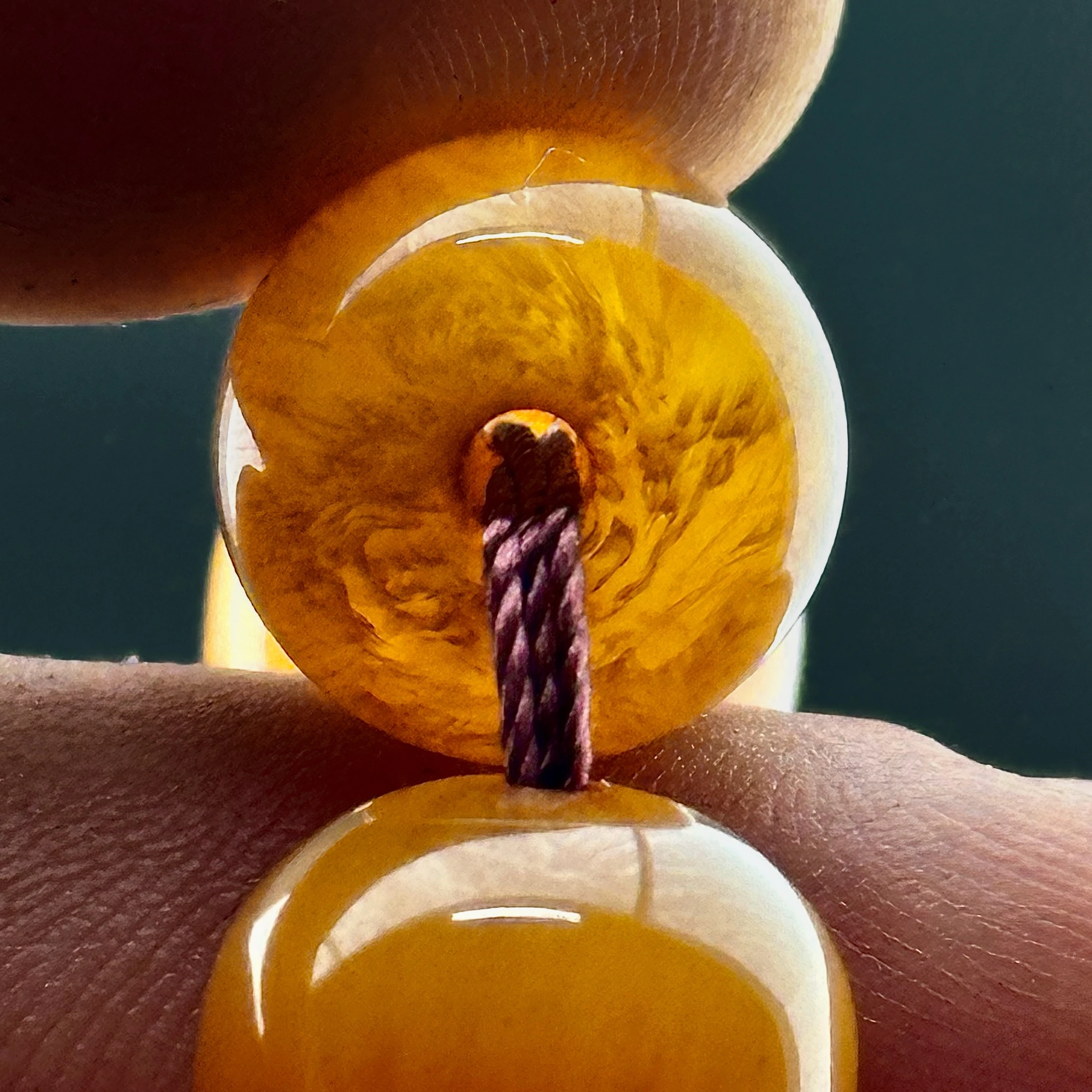 Özel Malzemeden Vişne Yolcusu Sıkma Kehribar