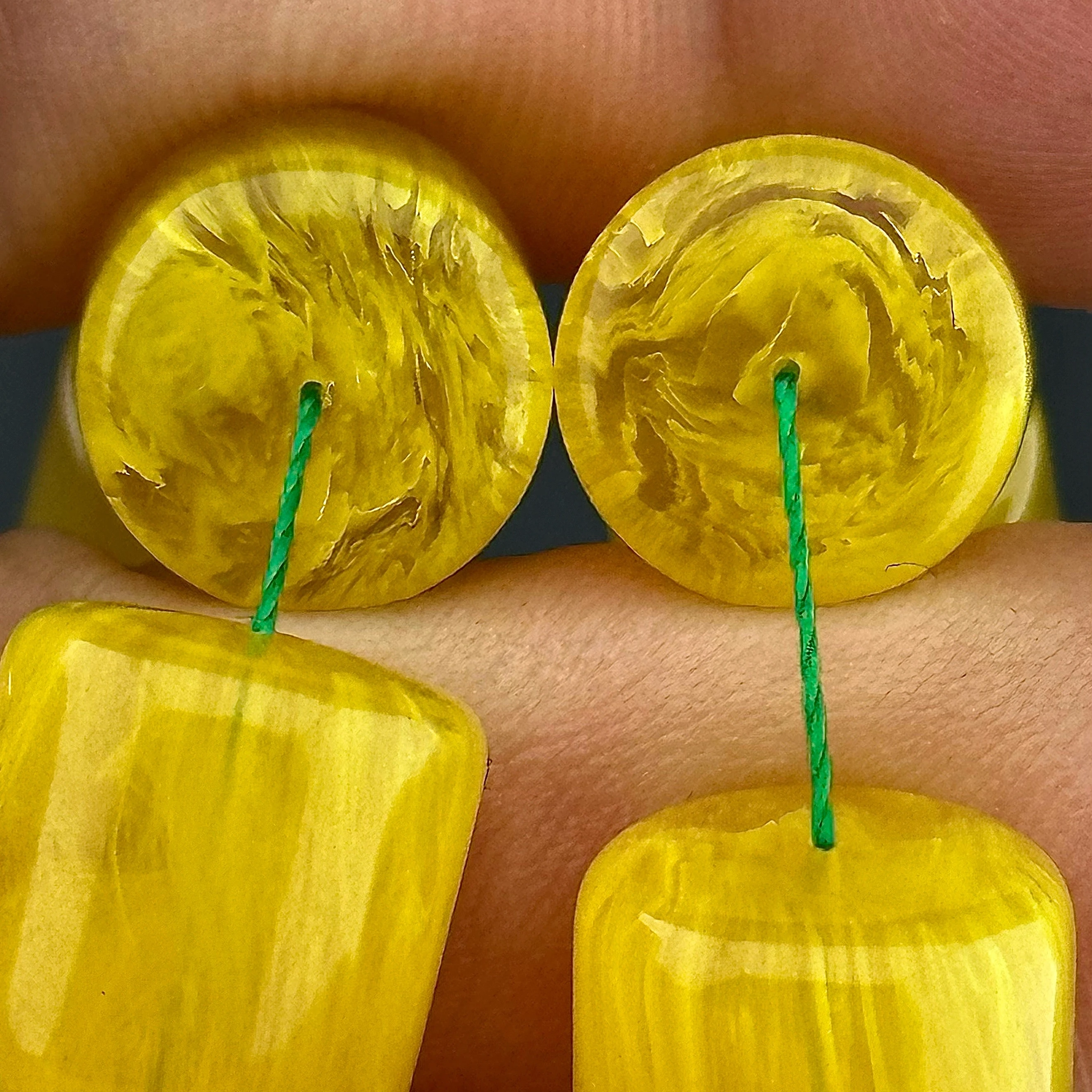 Ali ERİŞ - Helezonları ve Malzemesi İle Osmanlı Kalitesinde Sıkma Kehribar 