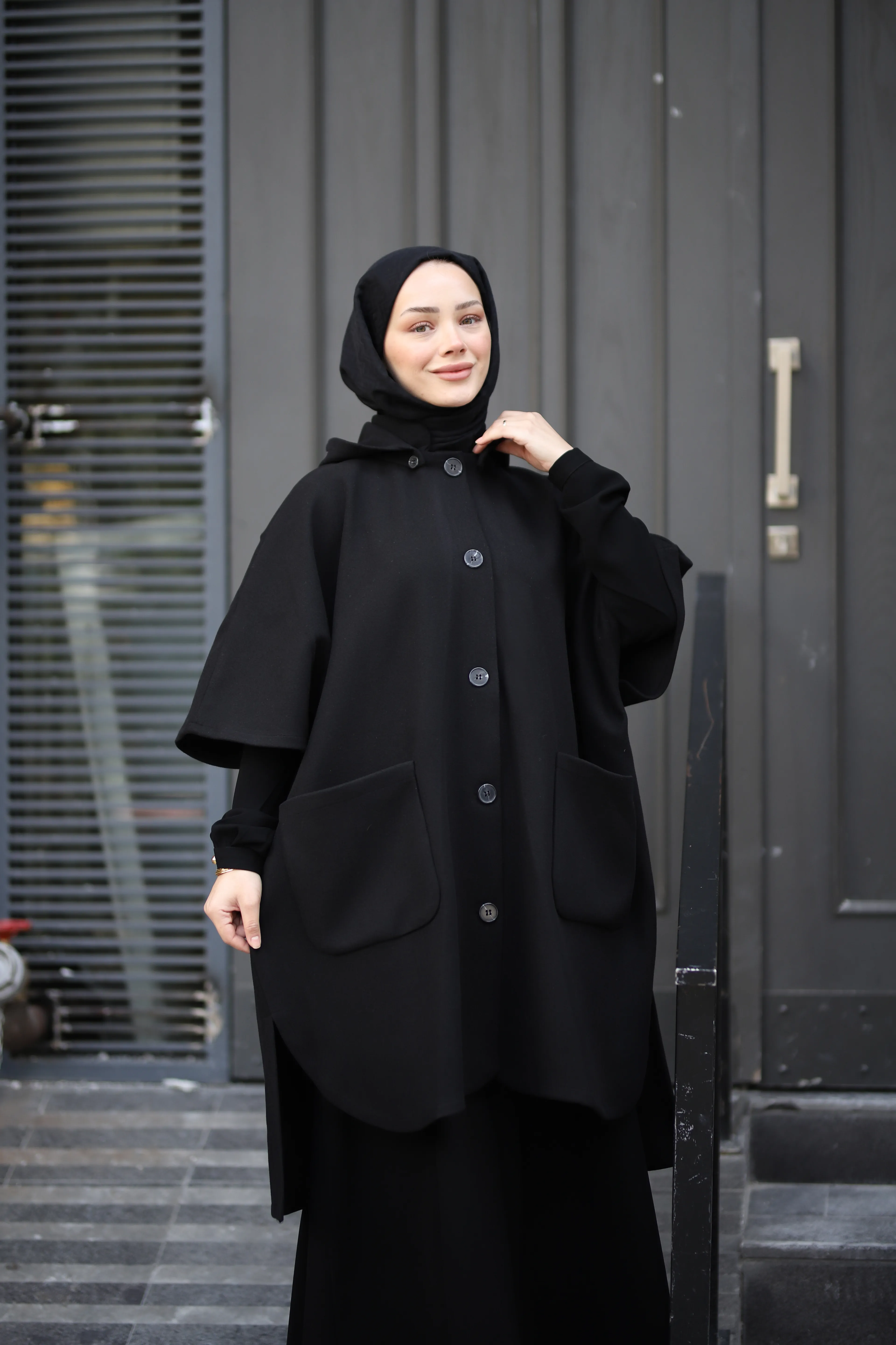 Düğme Detaylı Müjgan Model Panço