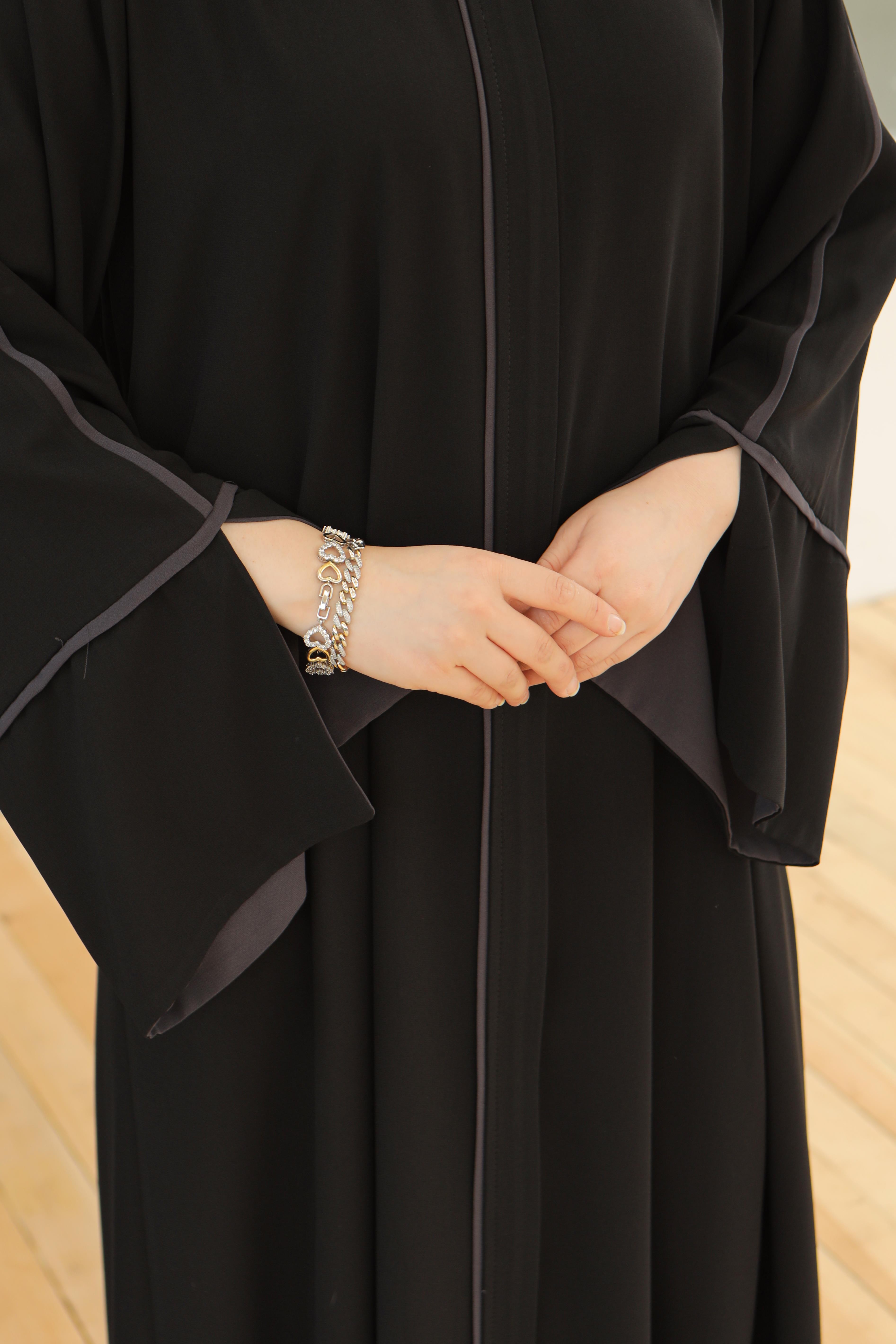 Çizgi Şerit Detaylı Abaya