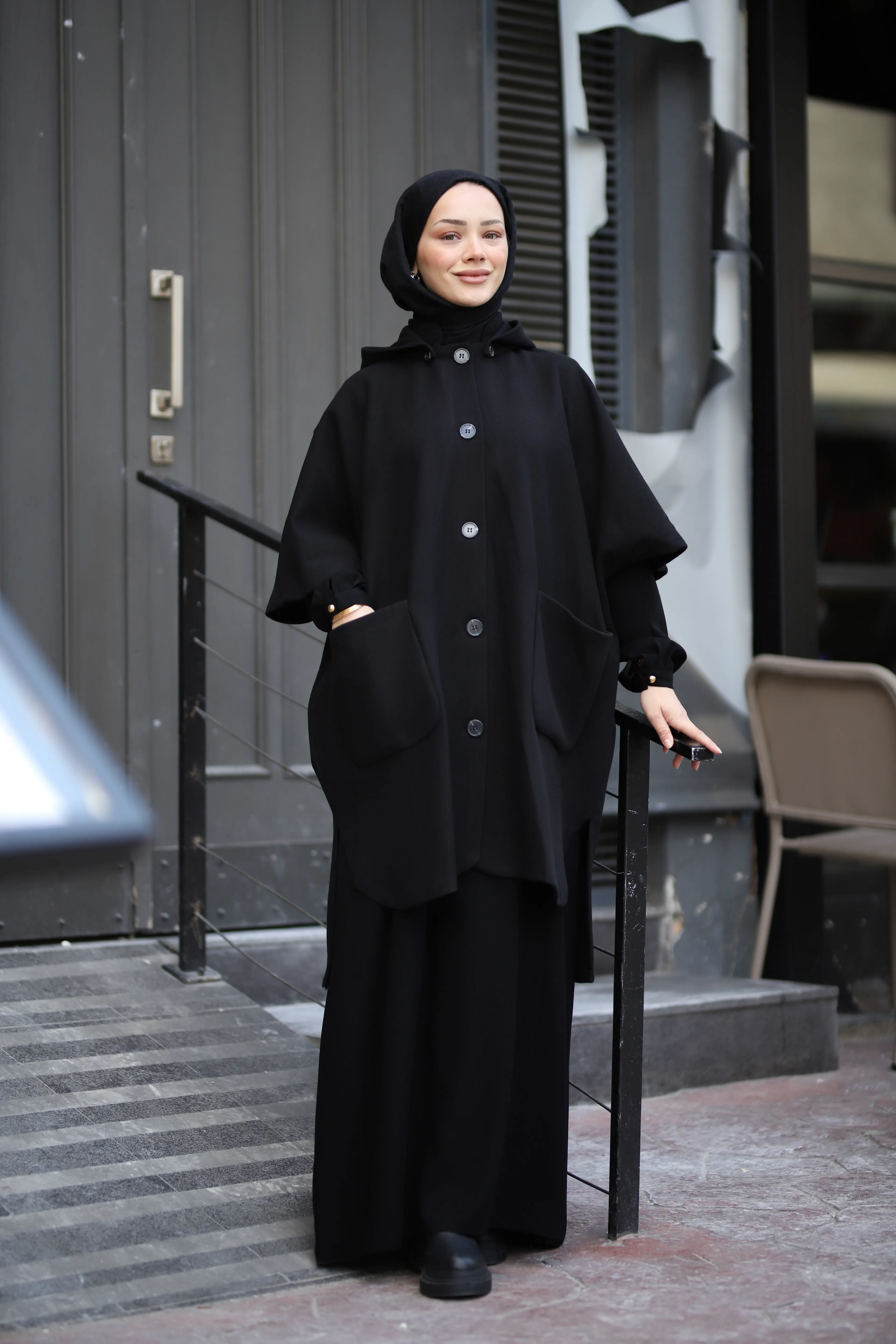 Düğme Detaylı Müjgan Model Panço