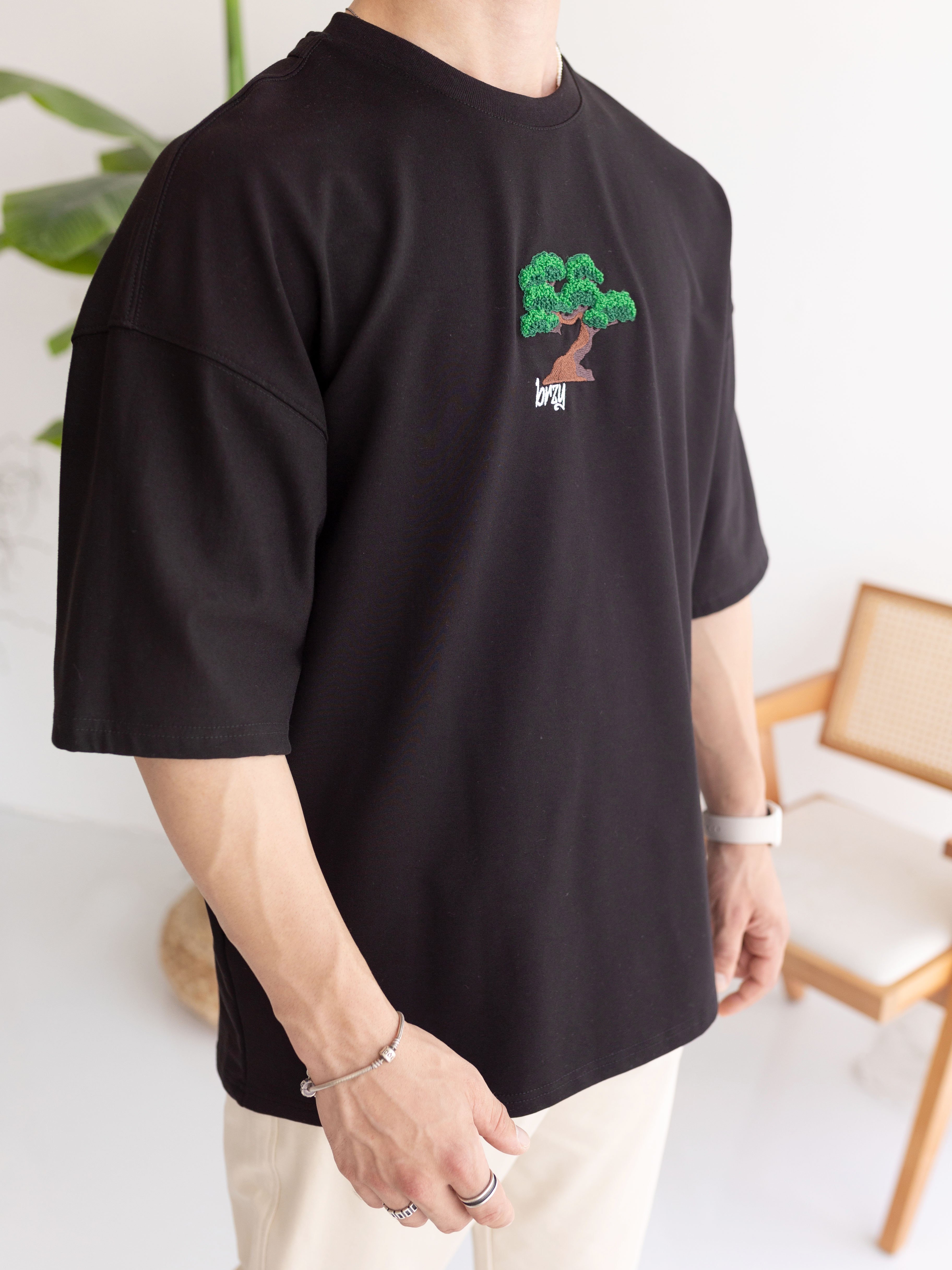 Nakış Detaylı Oversize T-Shirt - Siyah