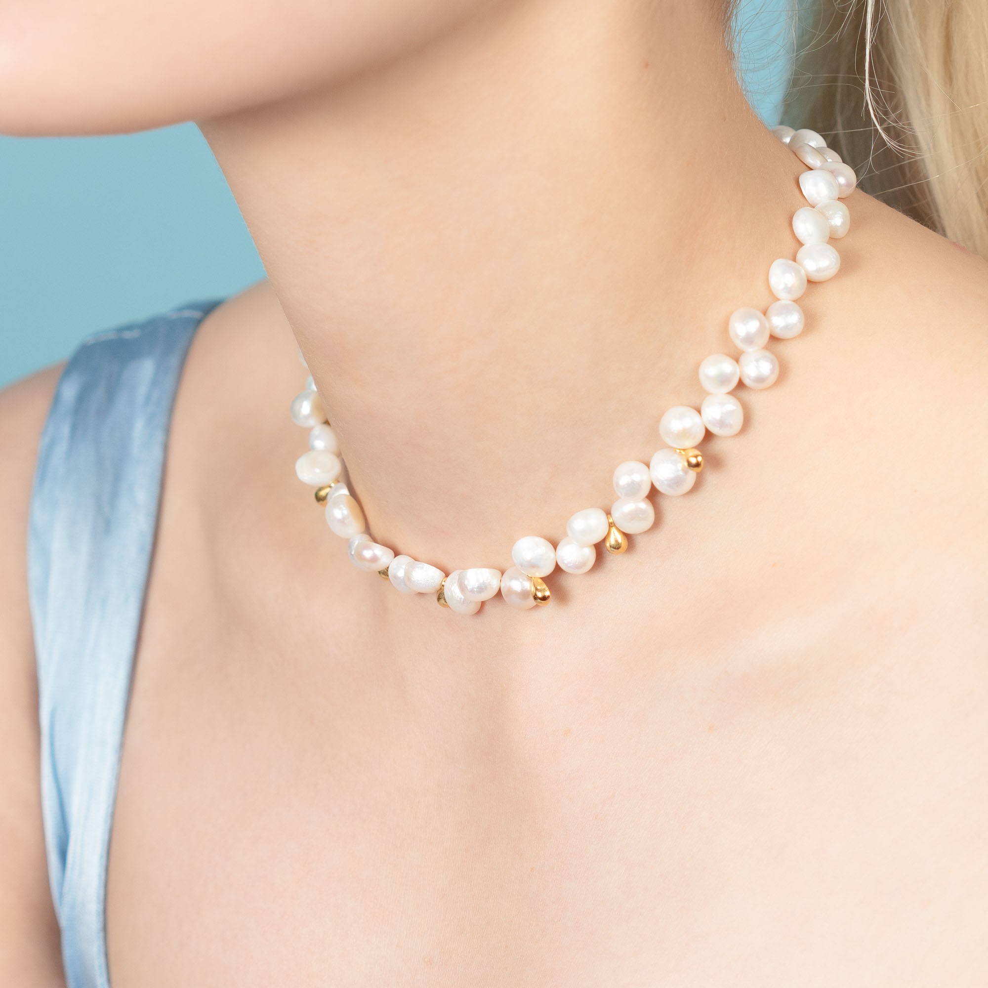 Droplet Pearl Necklace