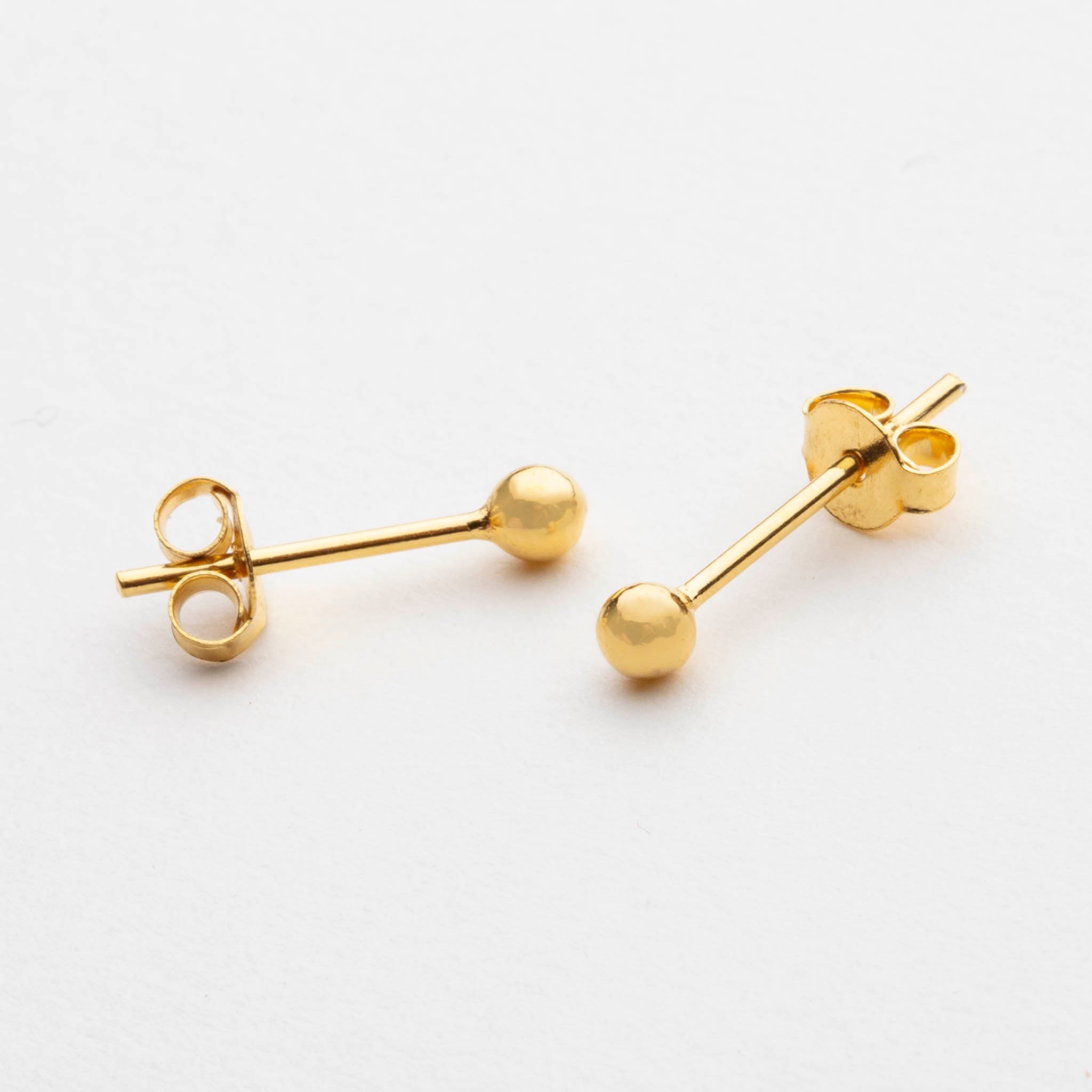 Mini Dot Earrings 