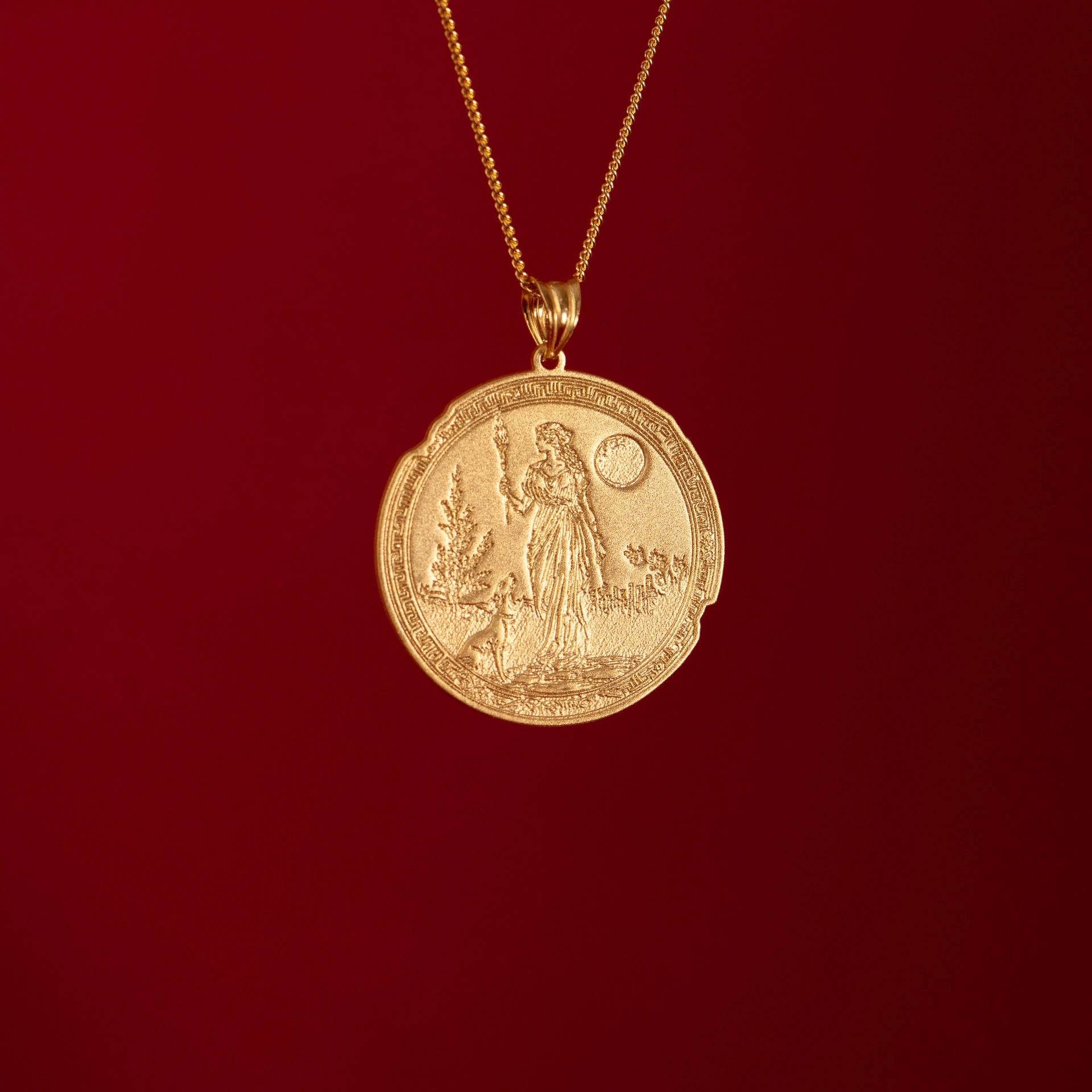 Hekate Madalyon Kolye (Ön Sipariş 10 gün)