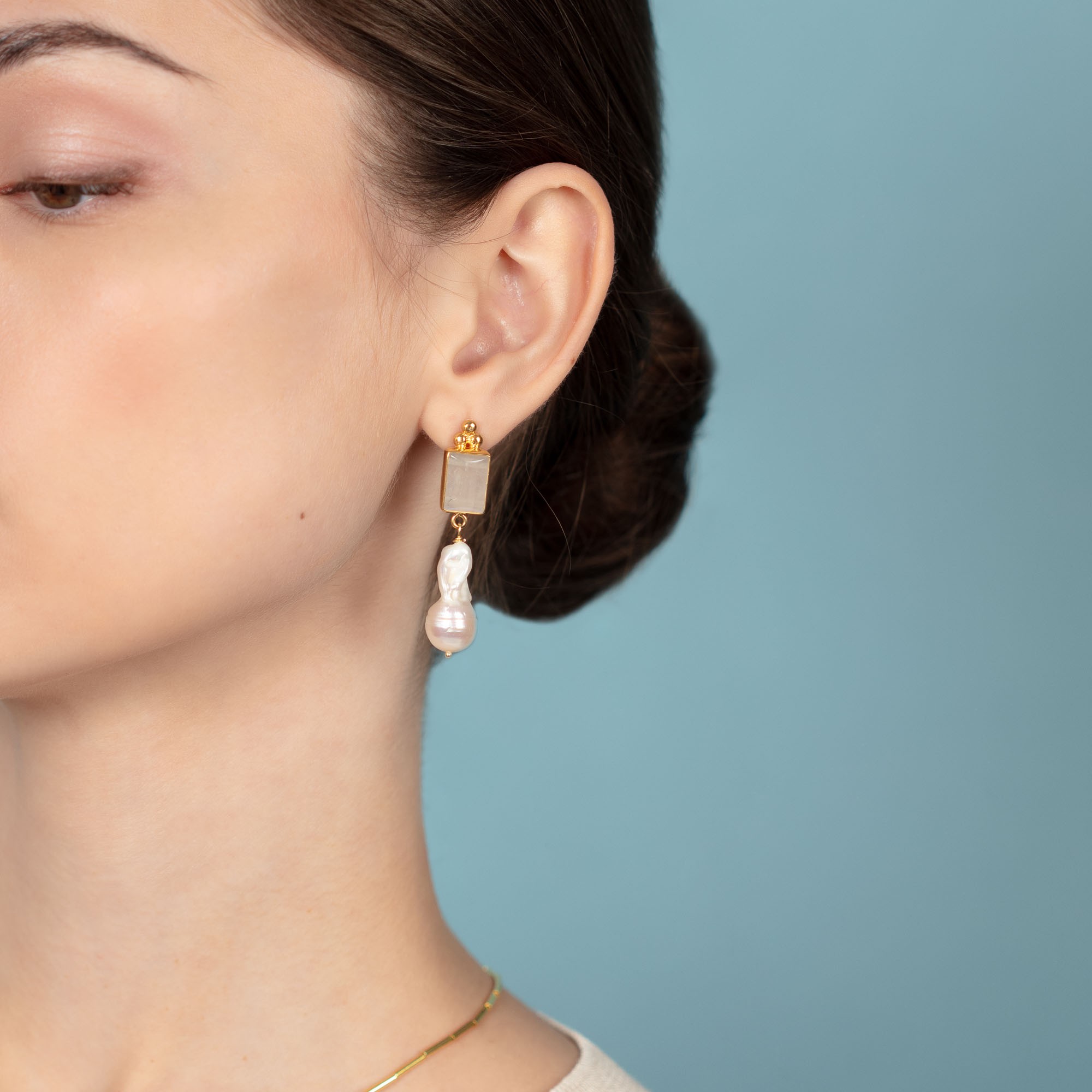 Helen Earrings with Moonstone