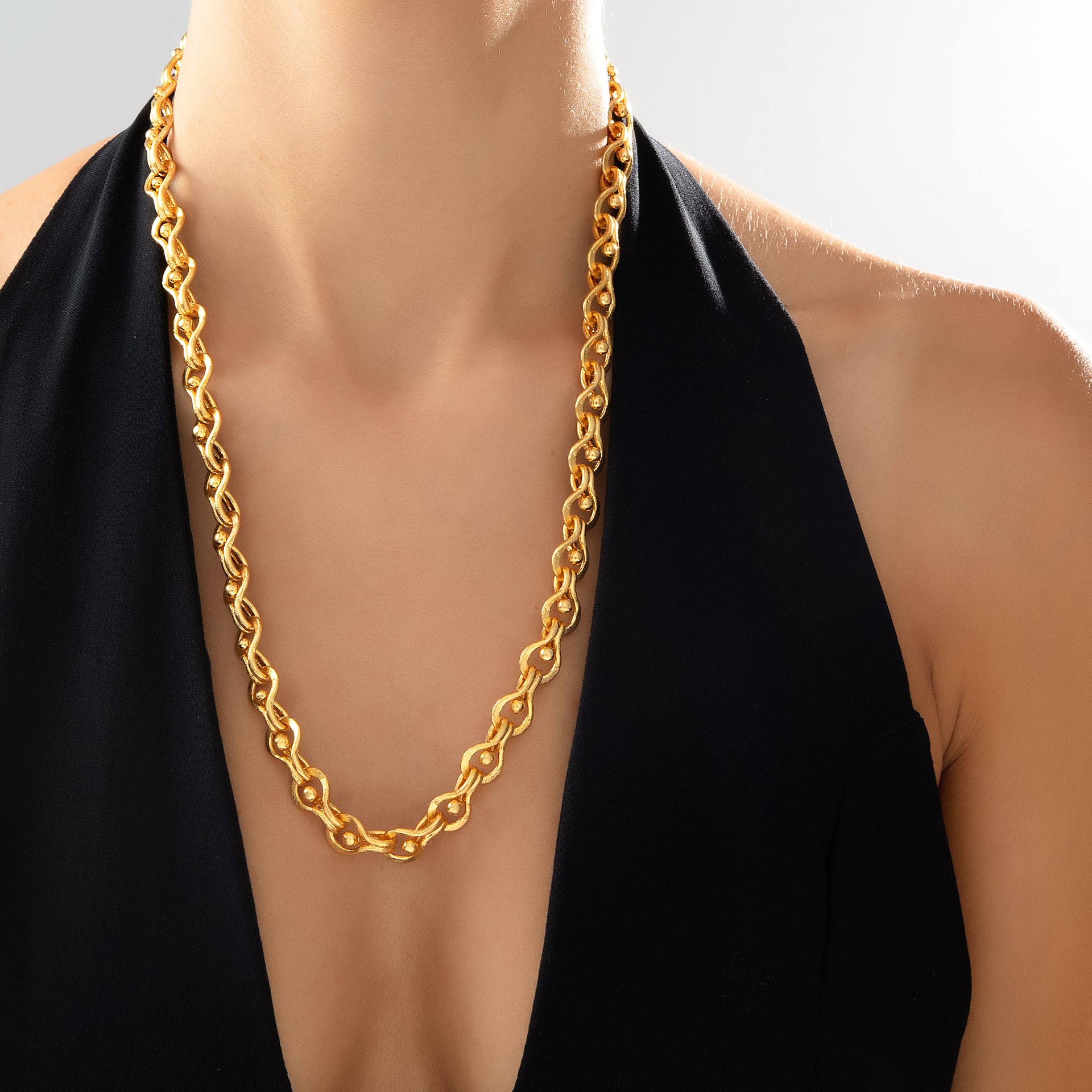 Nev Necklace