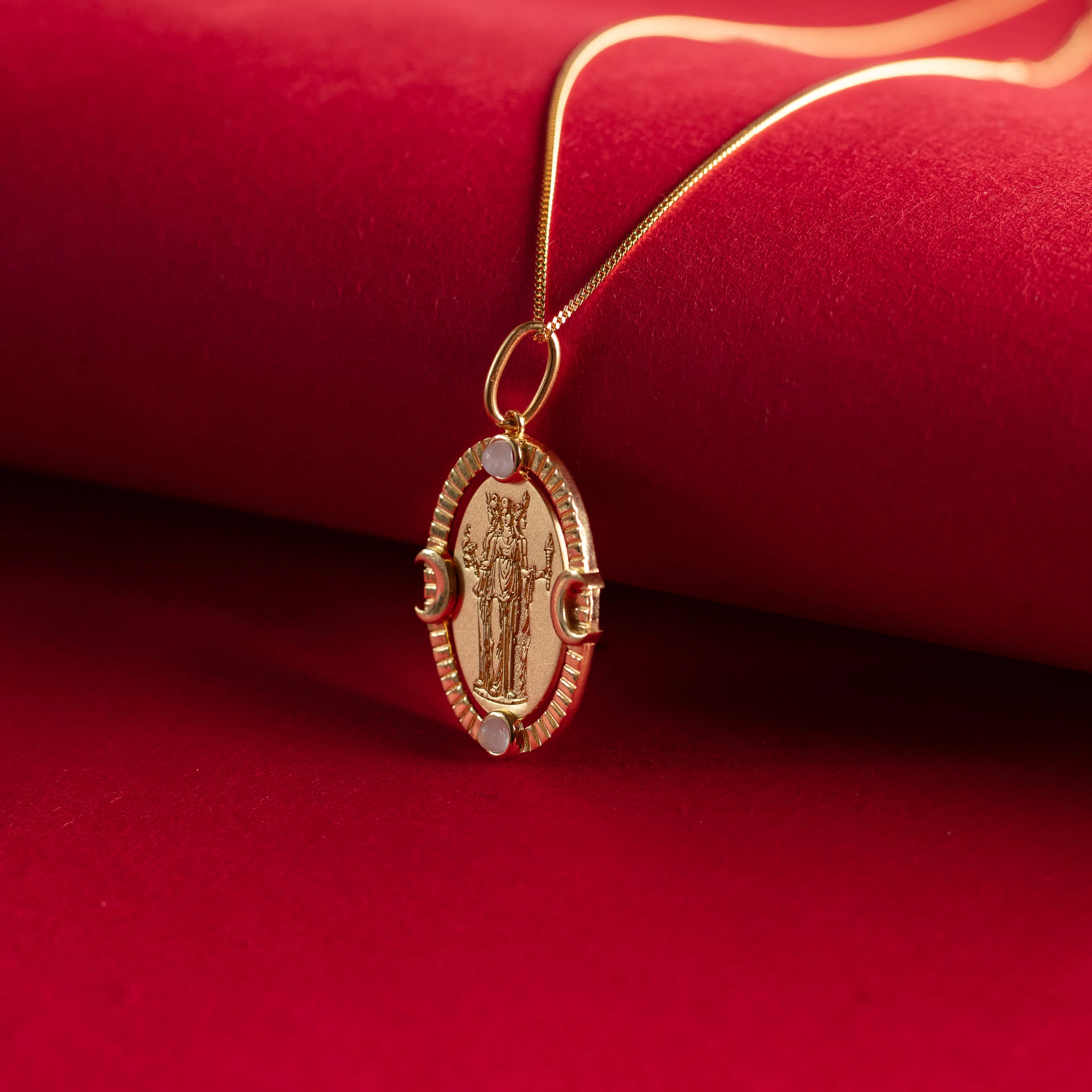 Hekate Triformis Kolye (Ön Sipariş 15 gün)