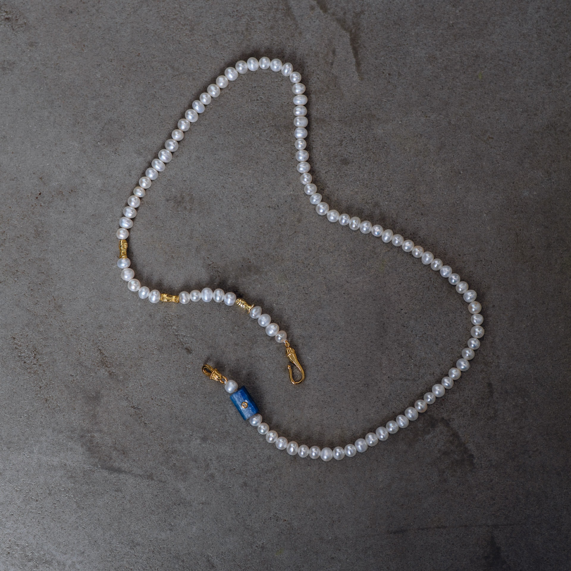 Midnight Pearl Necklace