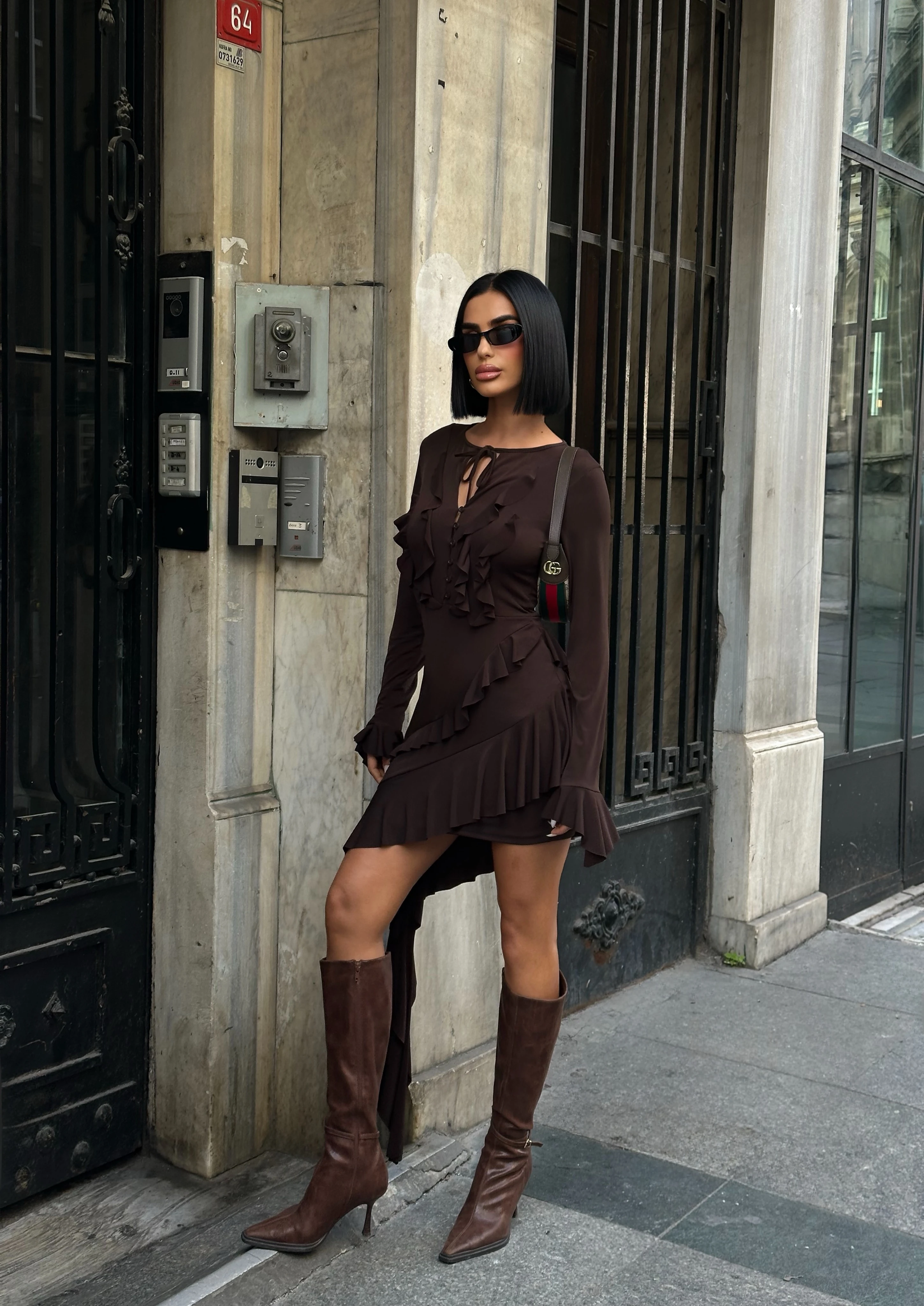 Fırfır Detaylı Acı Kahve Asimetrik Elbise GLM-622