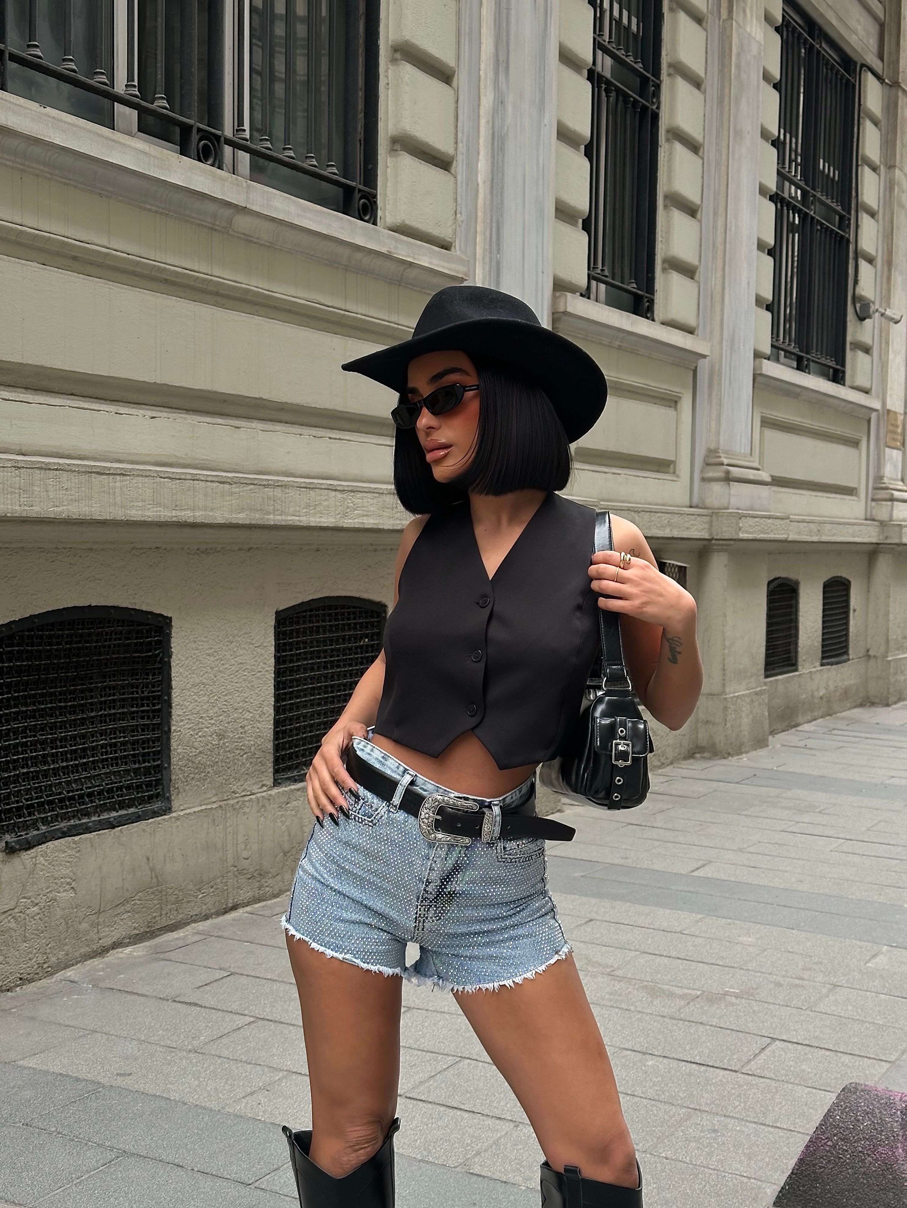 Kristal Parlak Taşlı Denim Şort GLM-467