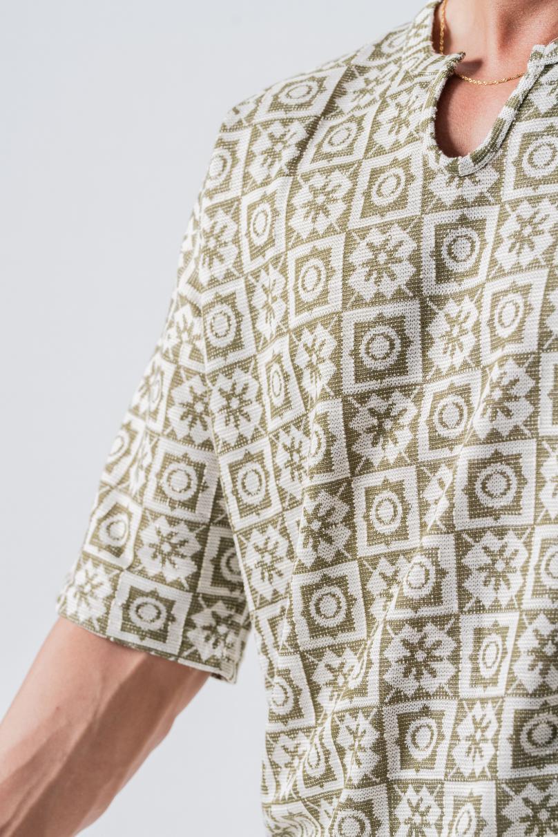 Armut Yaka Desenli Keten Tshirt