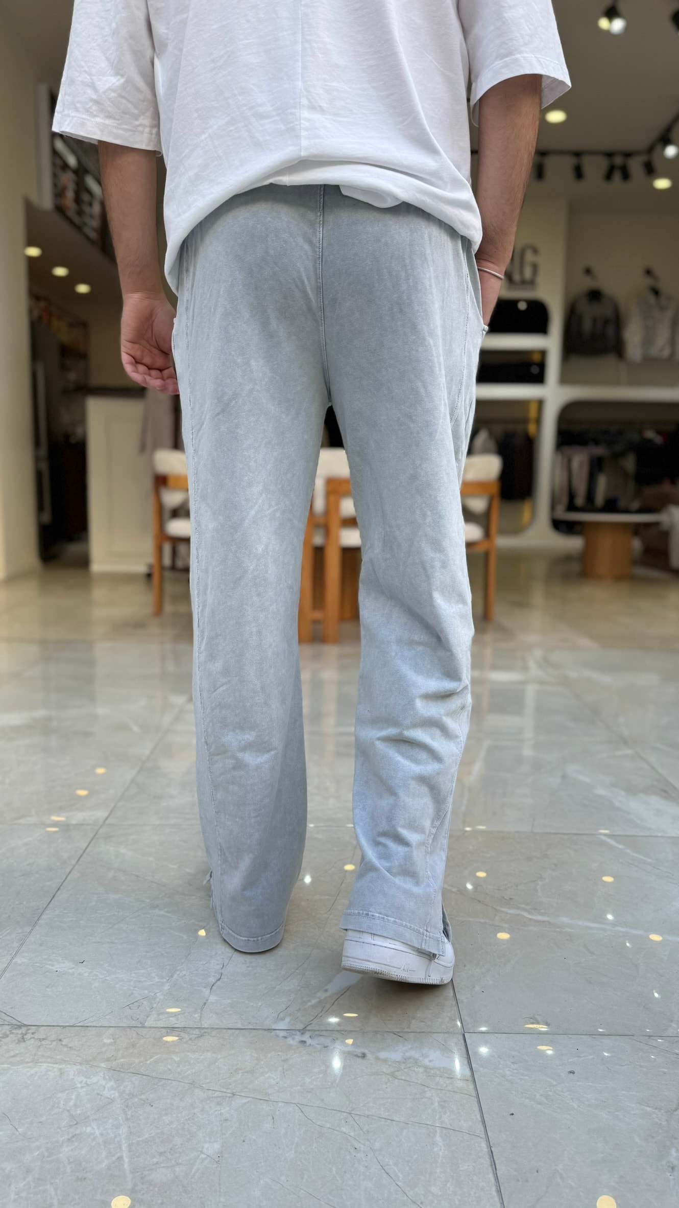 Yırtmaç Detaylı Baggy Eşofman Altı