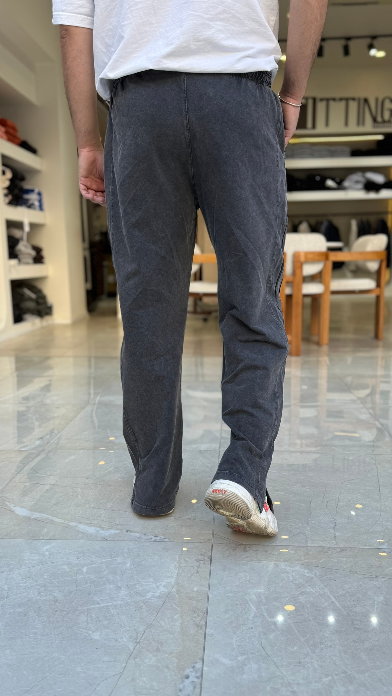 Yırtmaç Detaylı Baggy Eşofman Altı