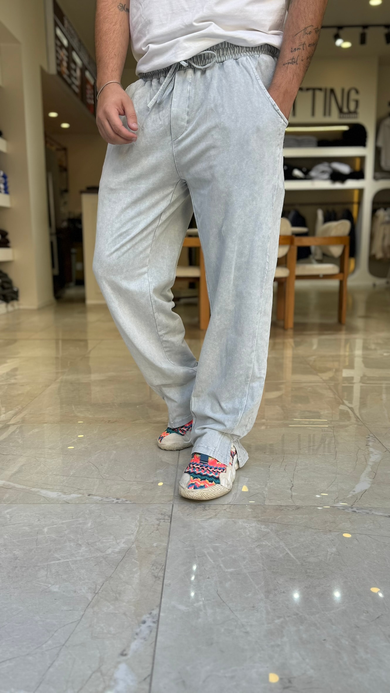 Yırtmaç Detaylı Baggy Eşofman Altı