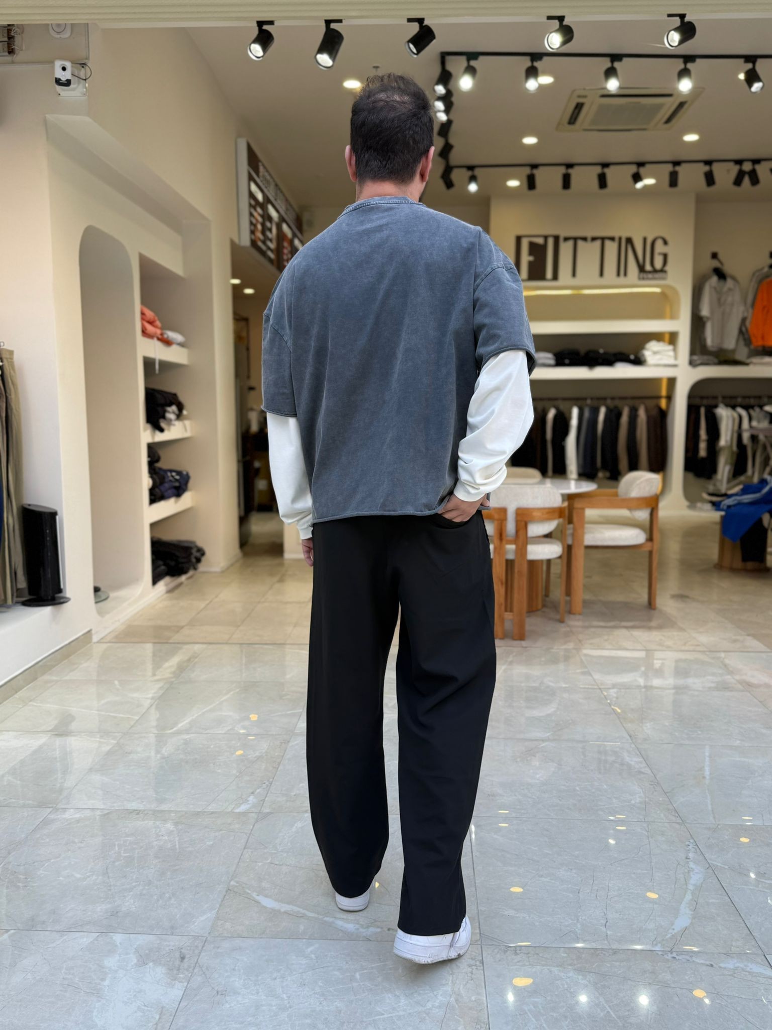 Baskılı Kol Detaylı Sweat