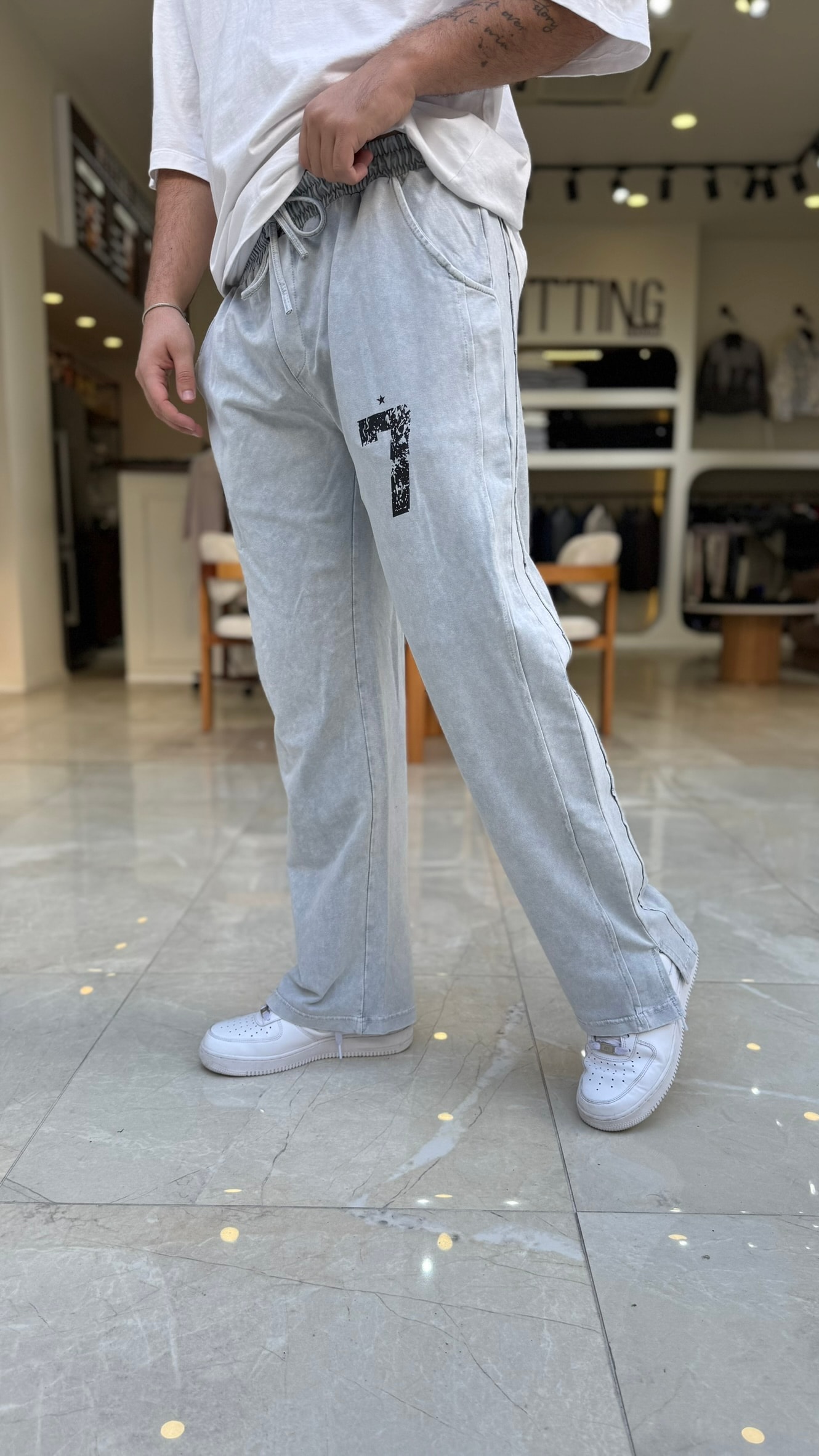 Yırtmaç Detaylı Baggy Eşofman Altı