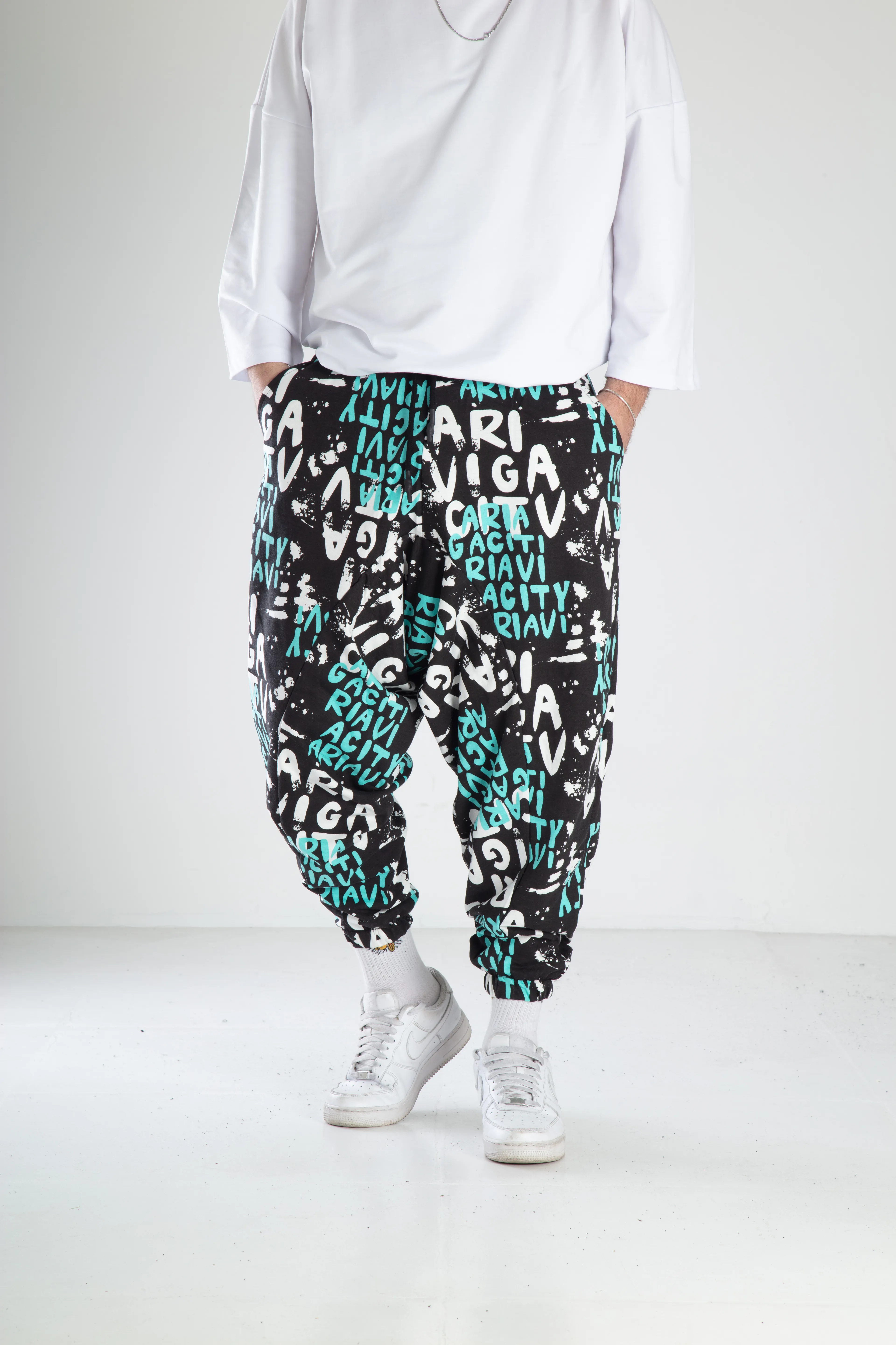 Harf Desen Spor Şalvar - siyah