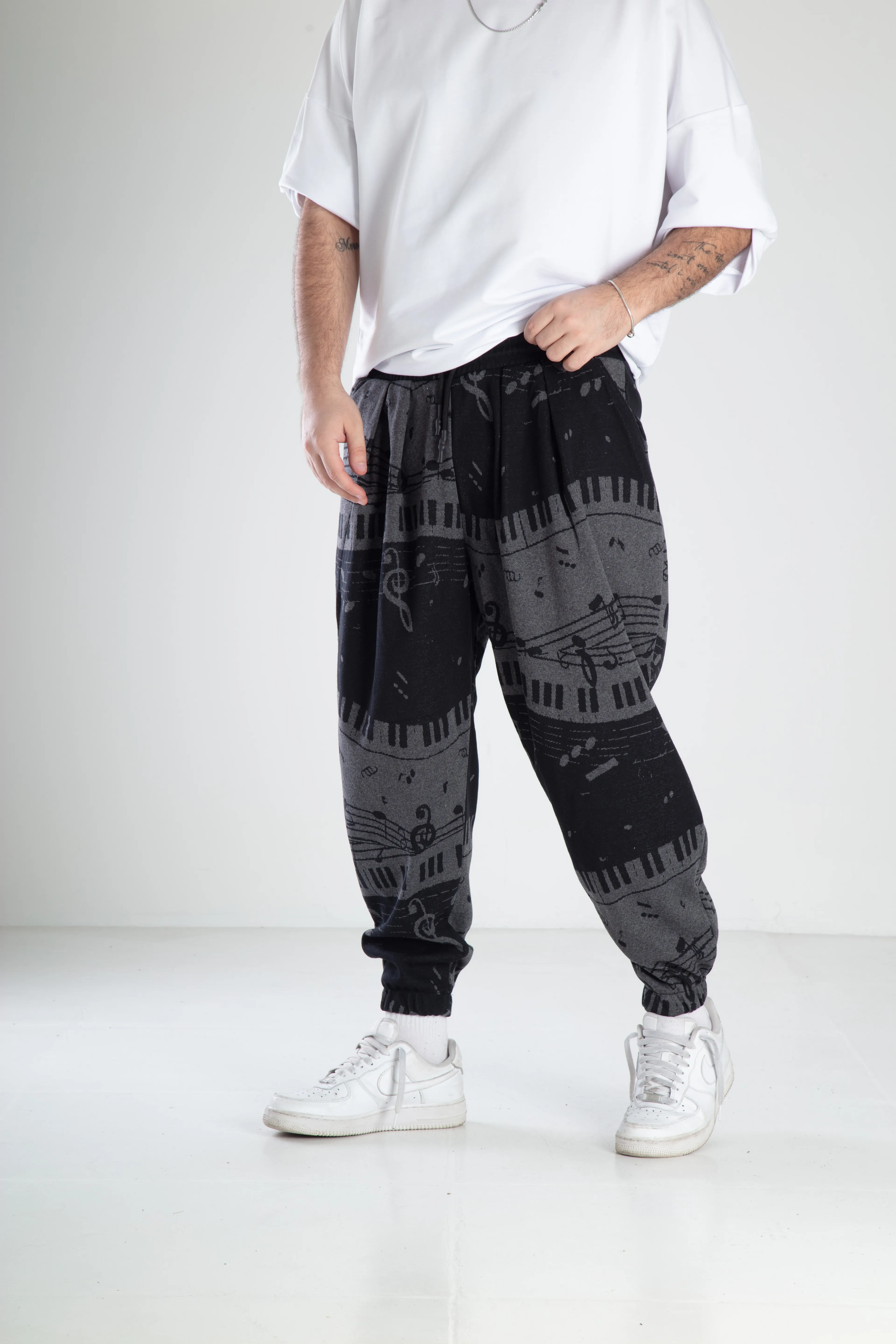 Nota Desenli Spor Şalvar