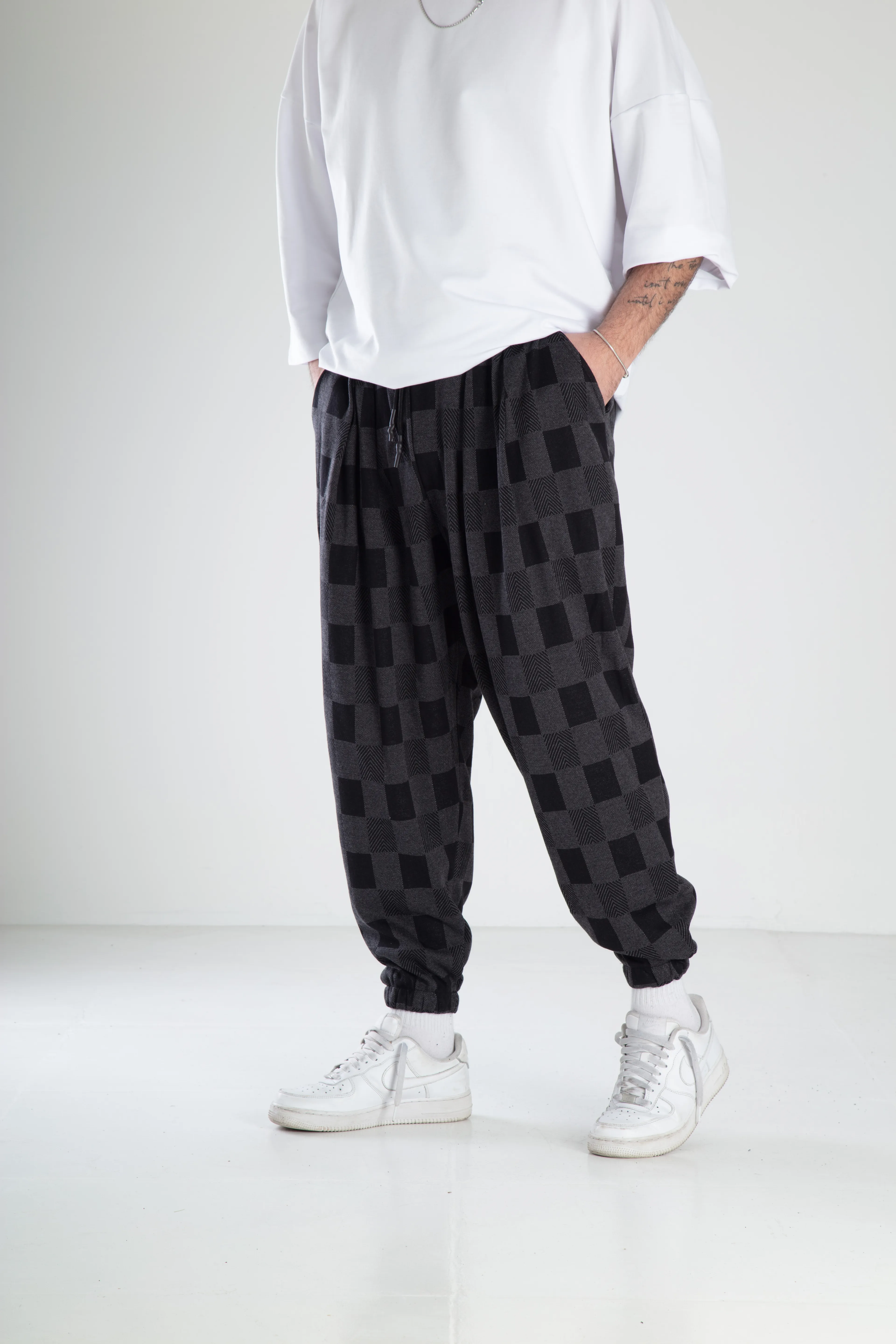 Kare Desen Spor Şalvar