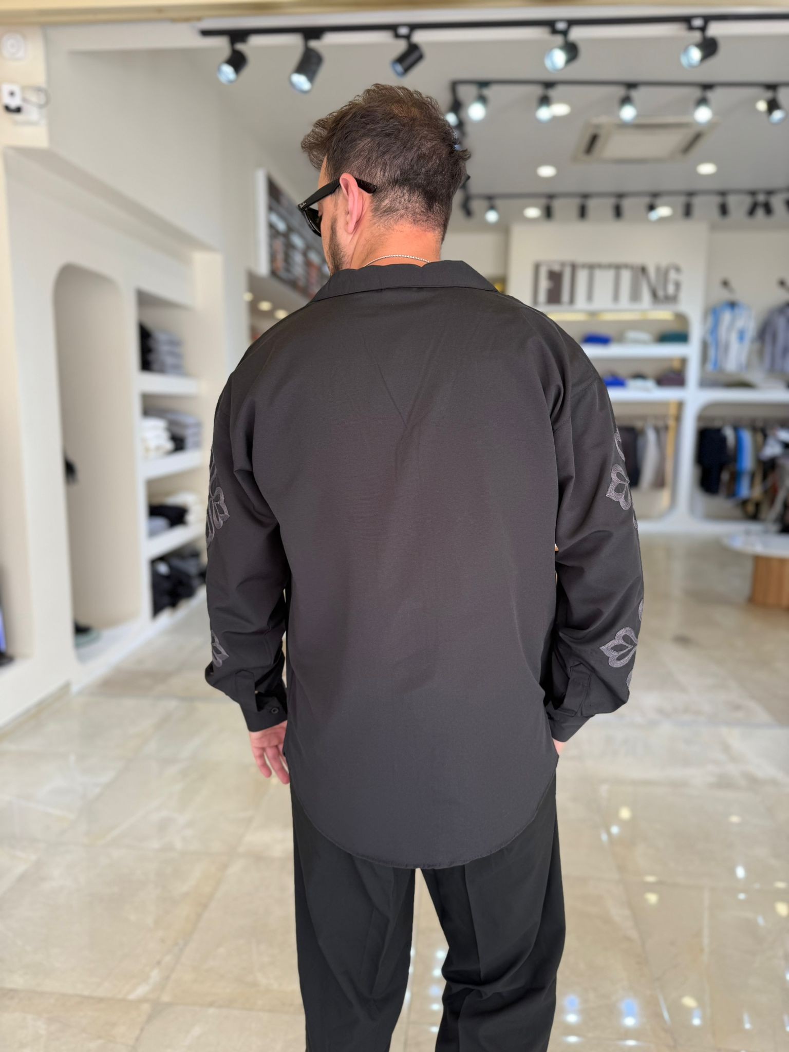 Oversize Nakış İşleme Detaylı Gömlek
