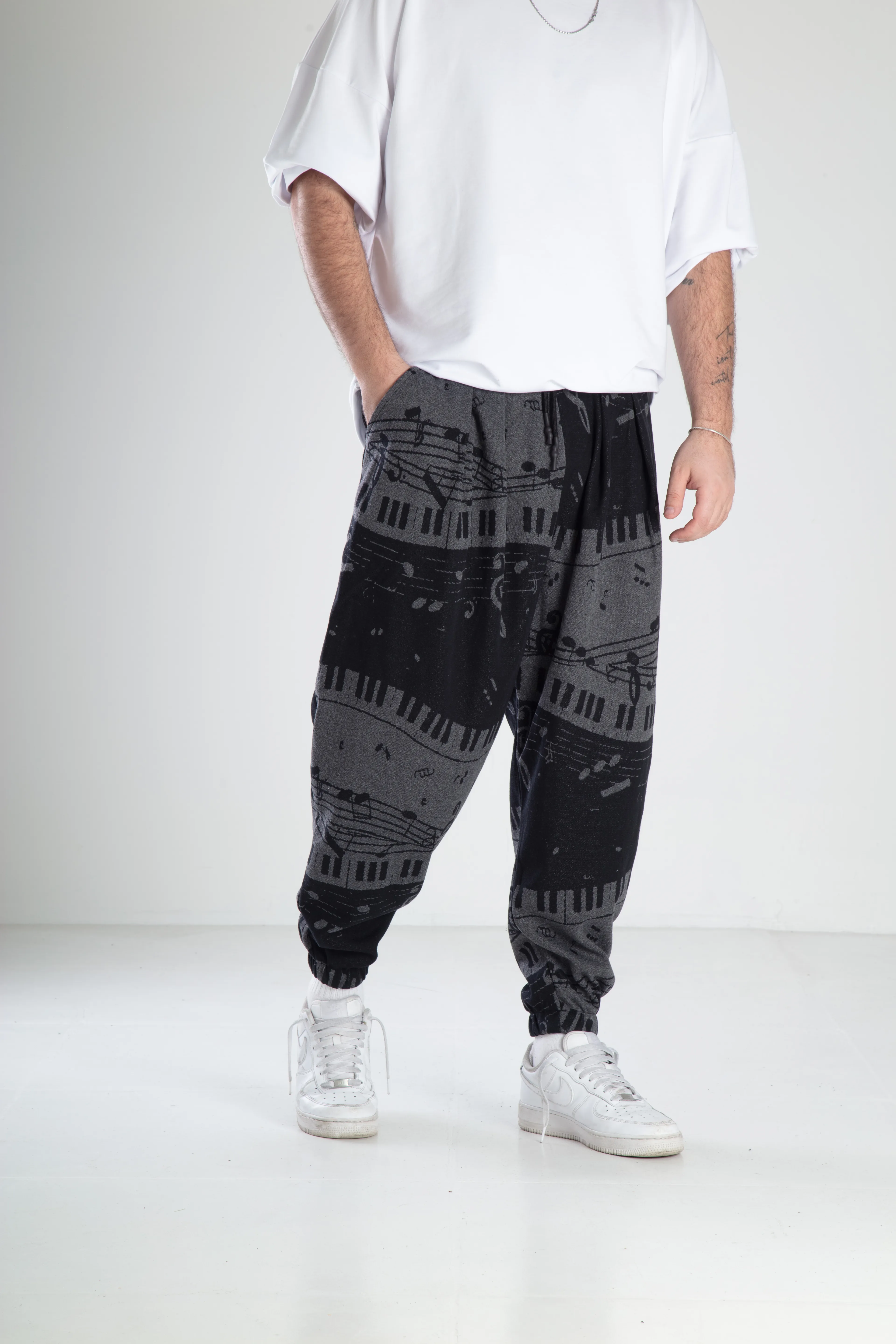 Nota Desenli Spor Şalvar