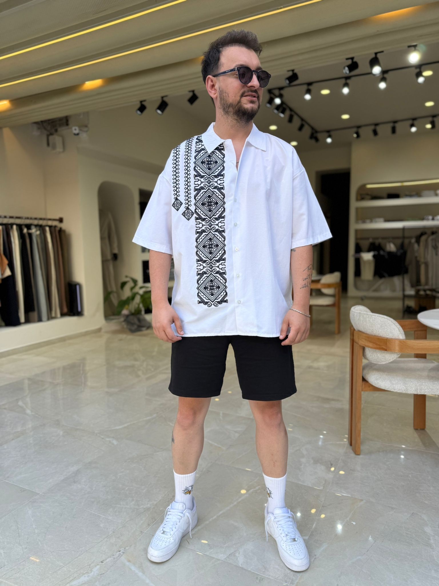 Oversize Nakışlı Gömlek