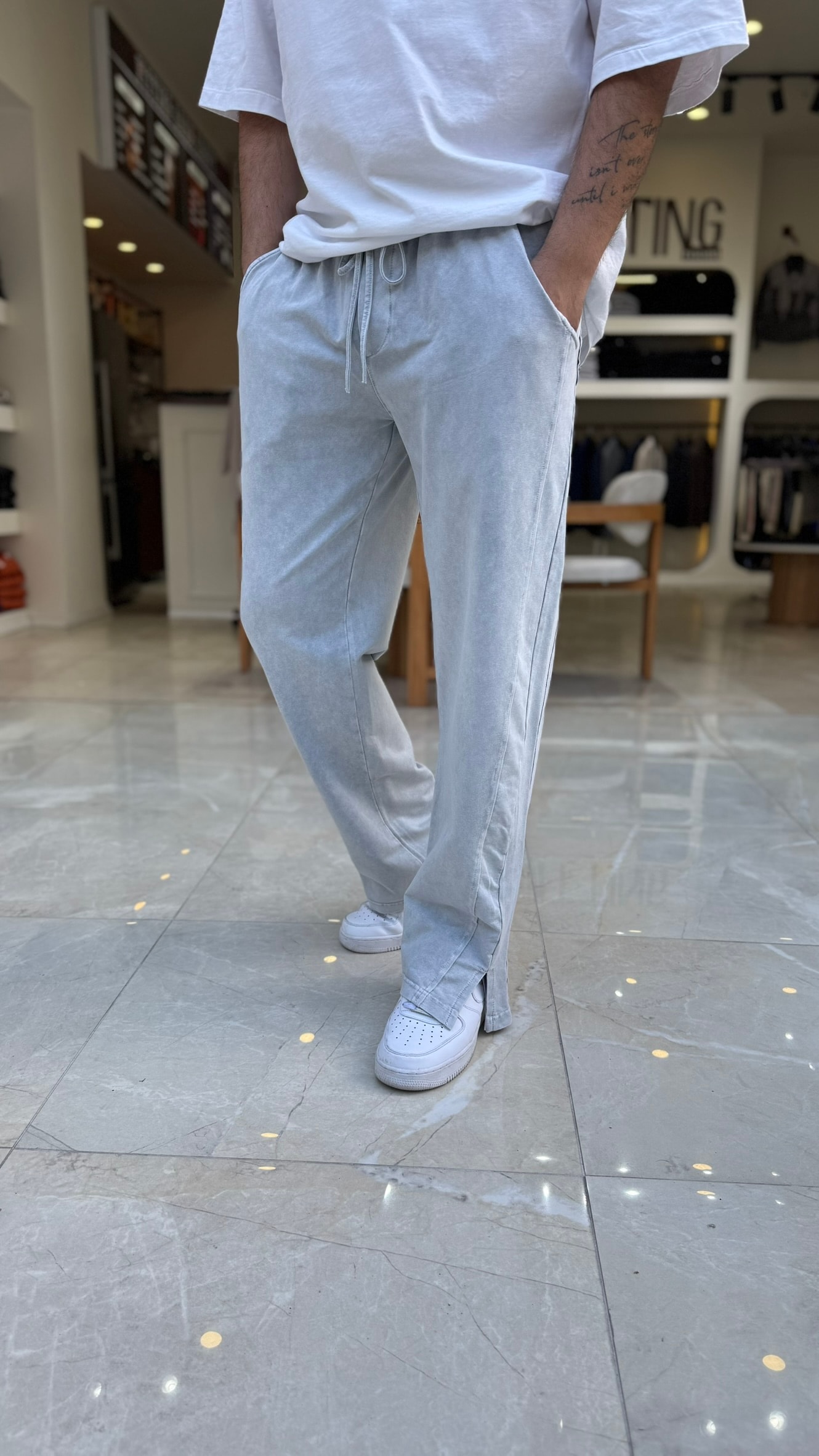Yırtmaç Detaylı Baggy Eşofman Altı