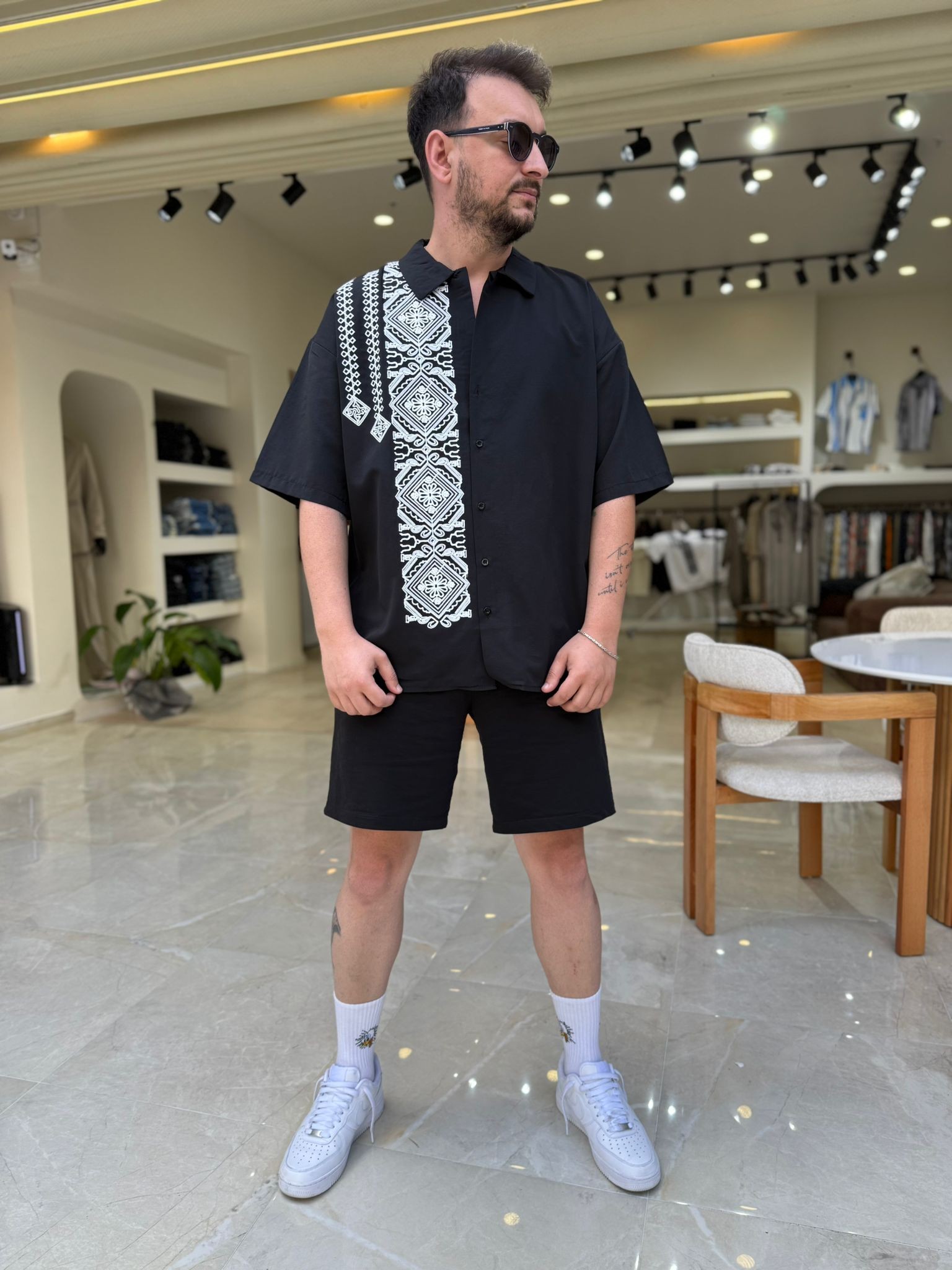 Oversize Nakışlı Gömlek