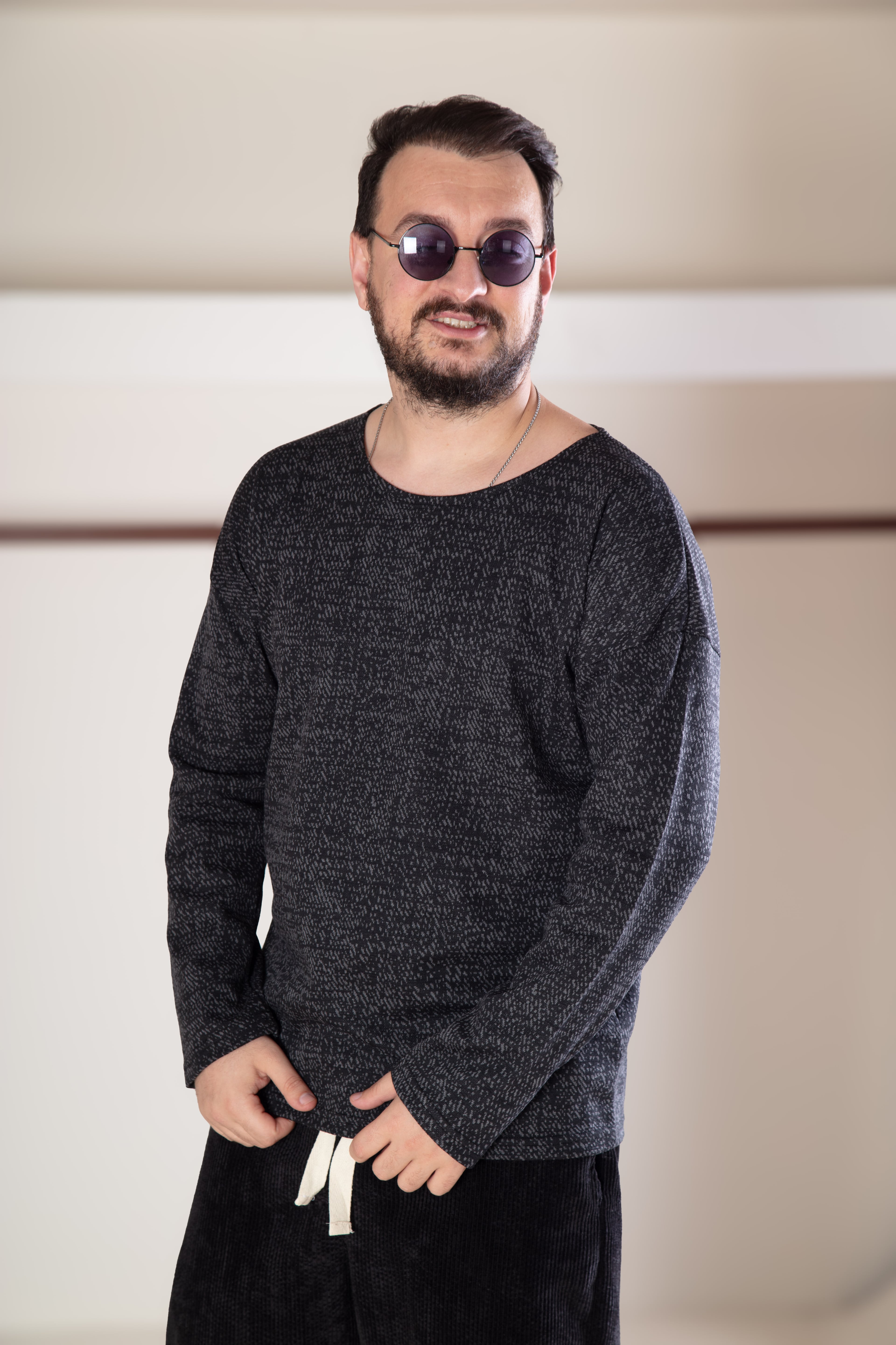 Acık Yaka Oversize Sweat