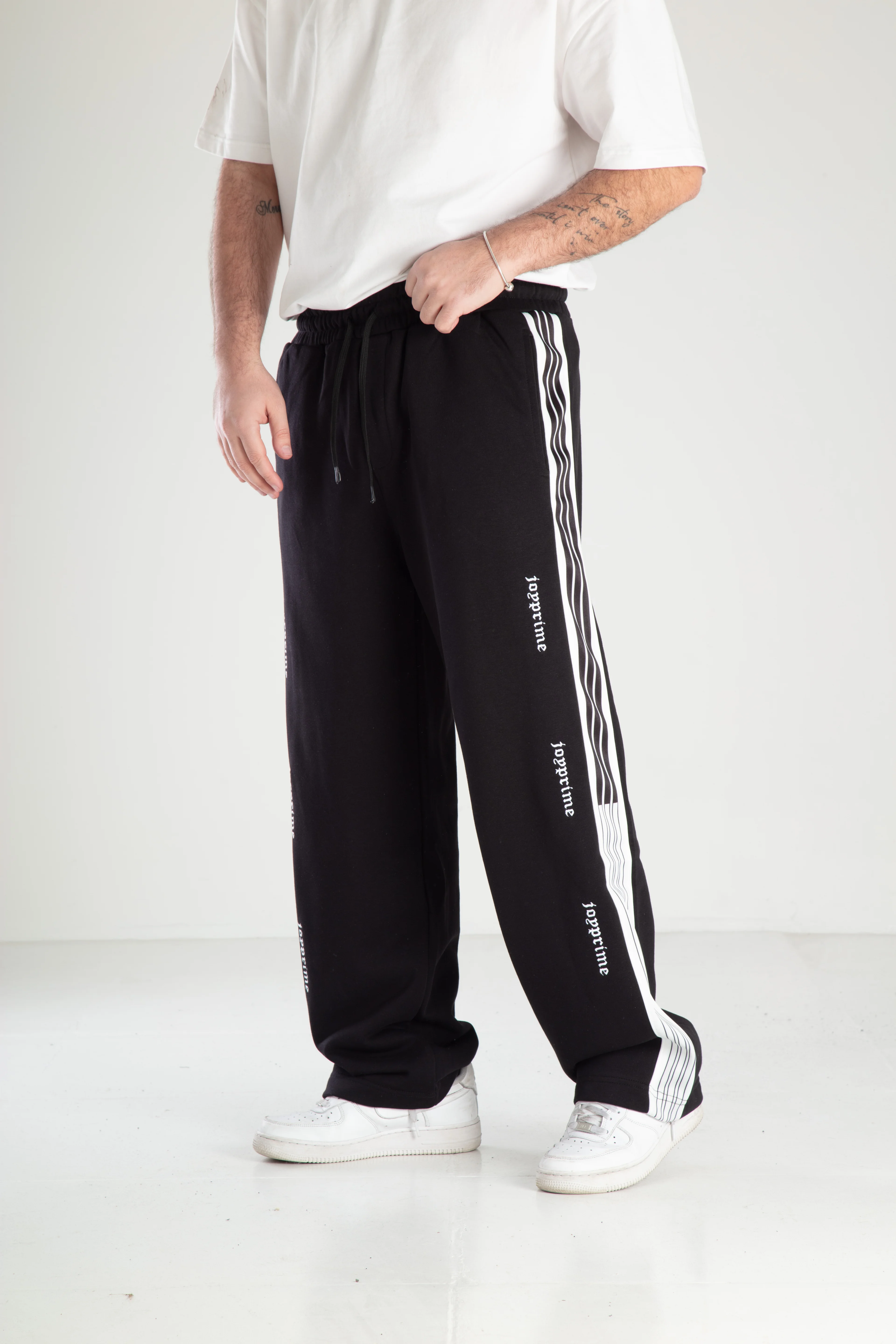 Erkek Şerit Detaylı Nakışlı Baggy Eşofman - siyah