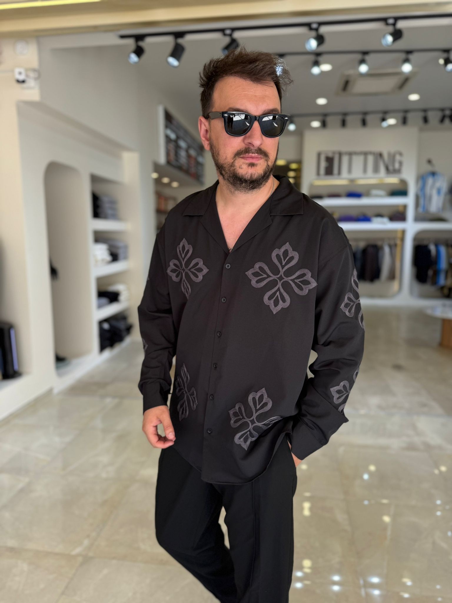 Oversize Nakış İşleme Detaylı Gömlek