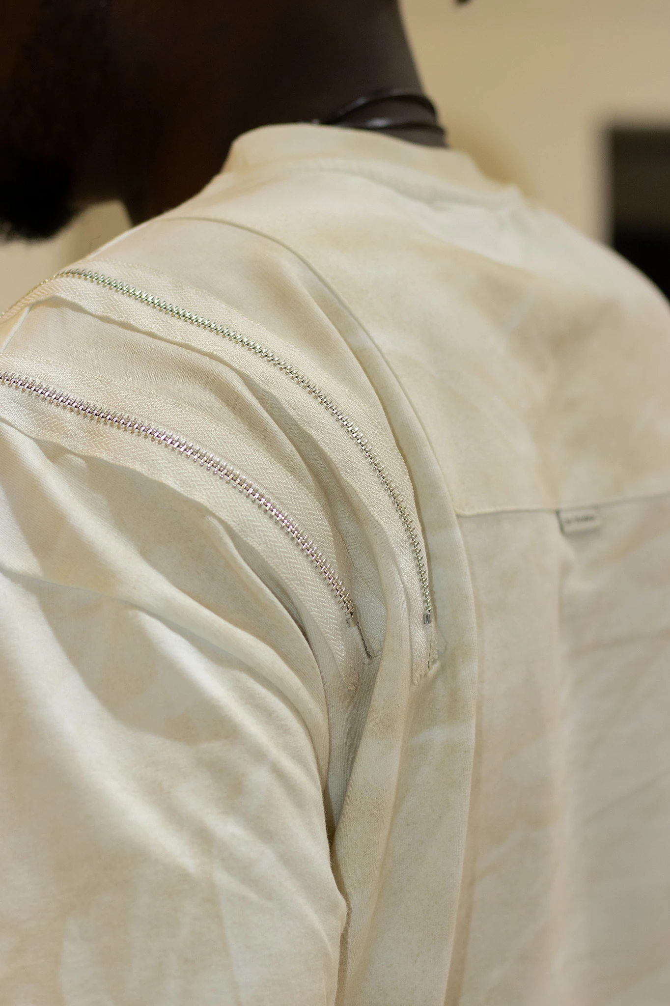 Omuz Fermuar Detaylı Oversize T-Shirt