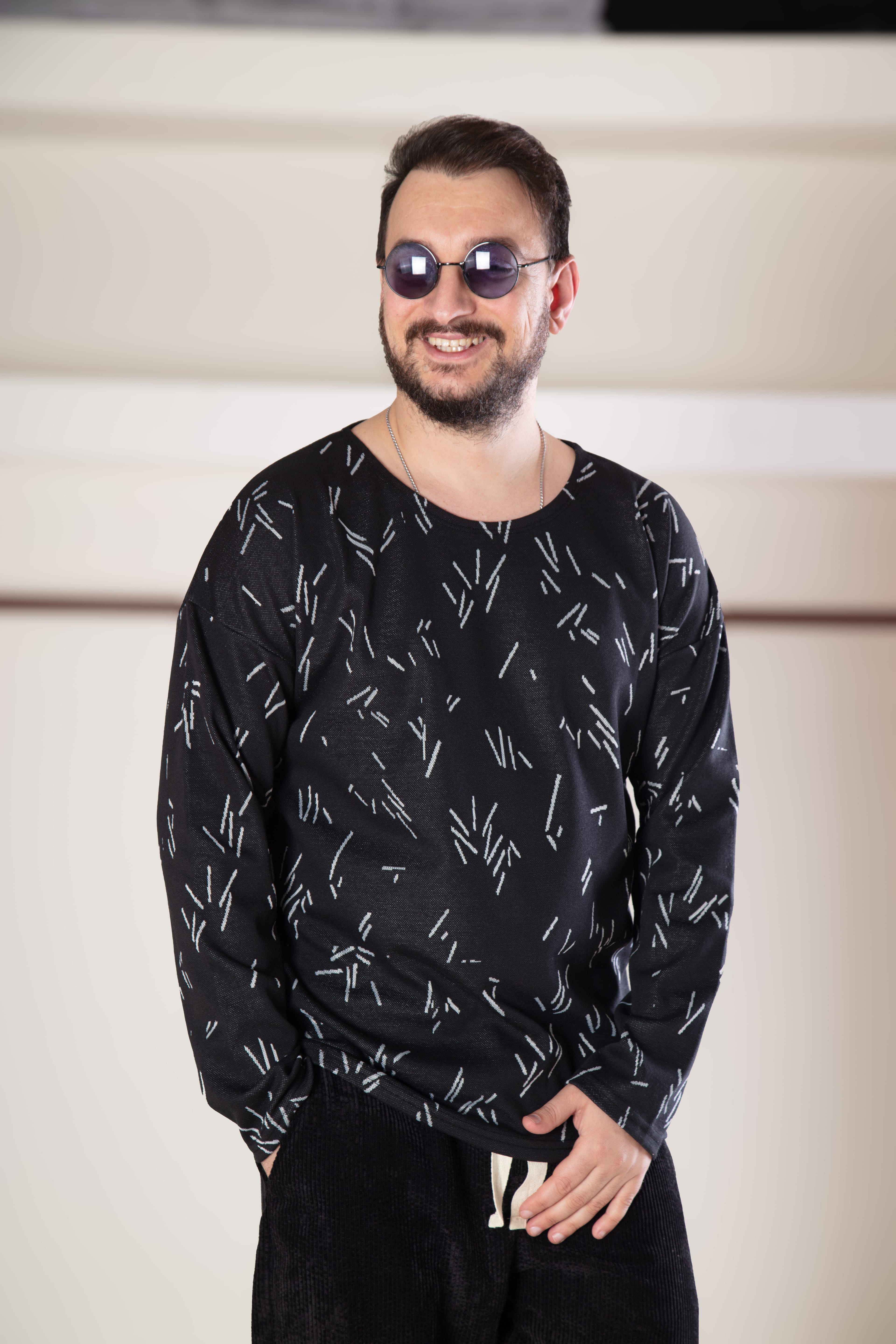 Acık Yaka Oversize Sweat