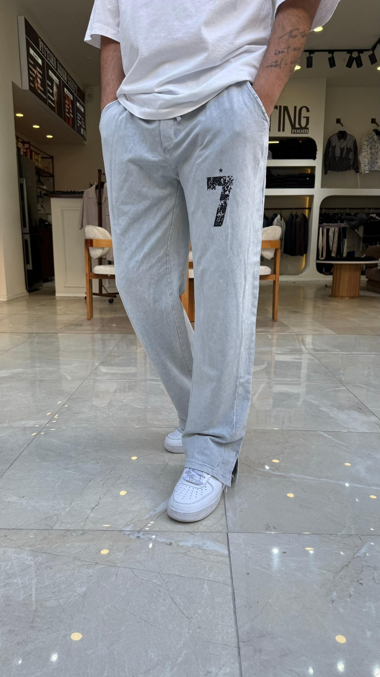 Yırtmaç Detaylı Baggy Eşofman Altı