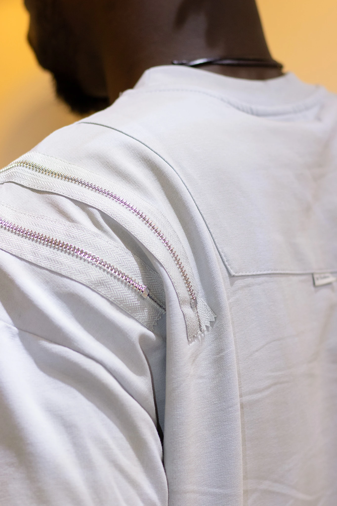 Omuz Fermuar Detaylı Oversize T-Shirt