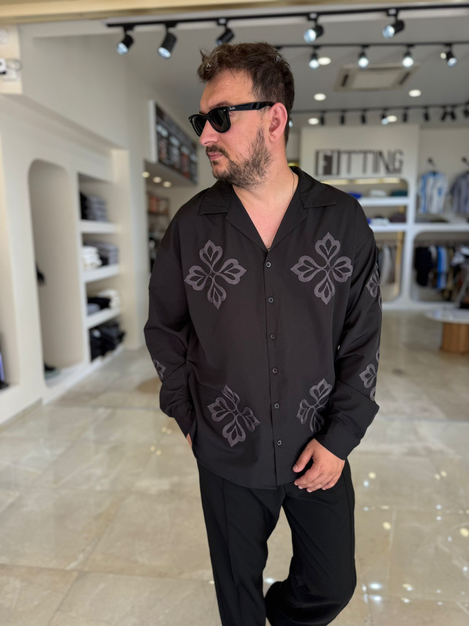 Oversize Nakış İşleme Detaylı Gömlek