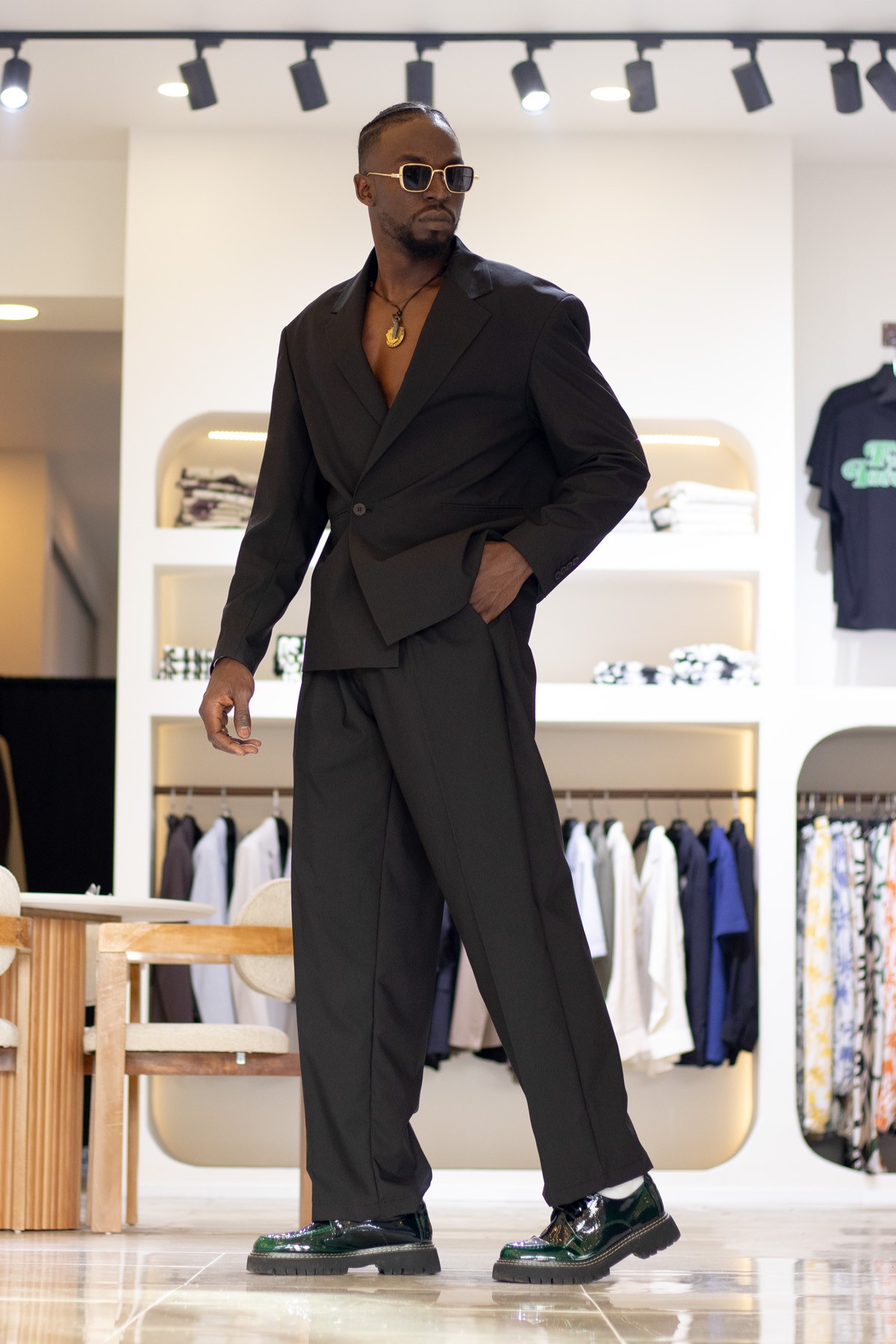 Oversize Çapraz Düğme Detaylı