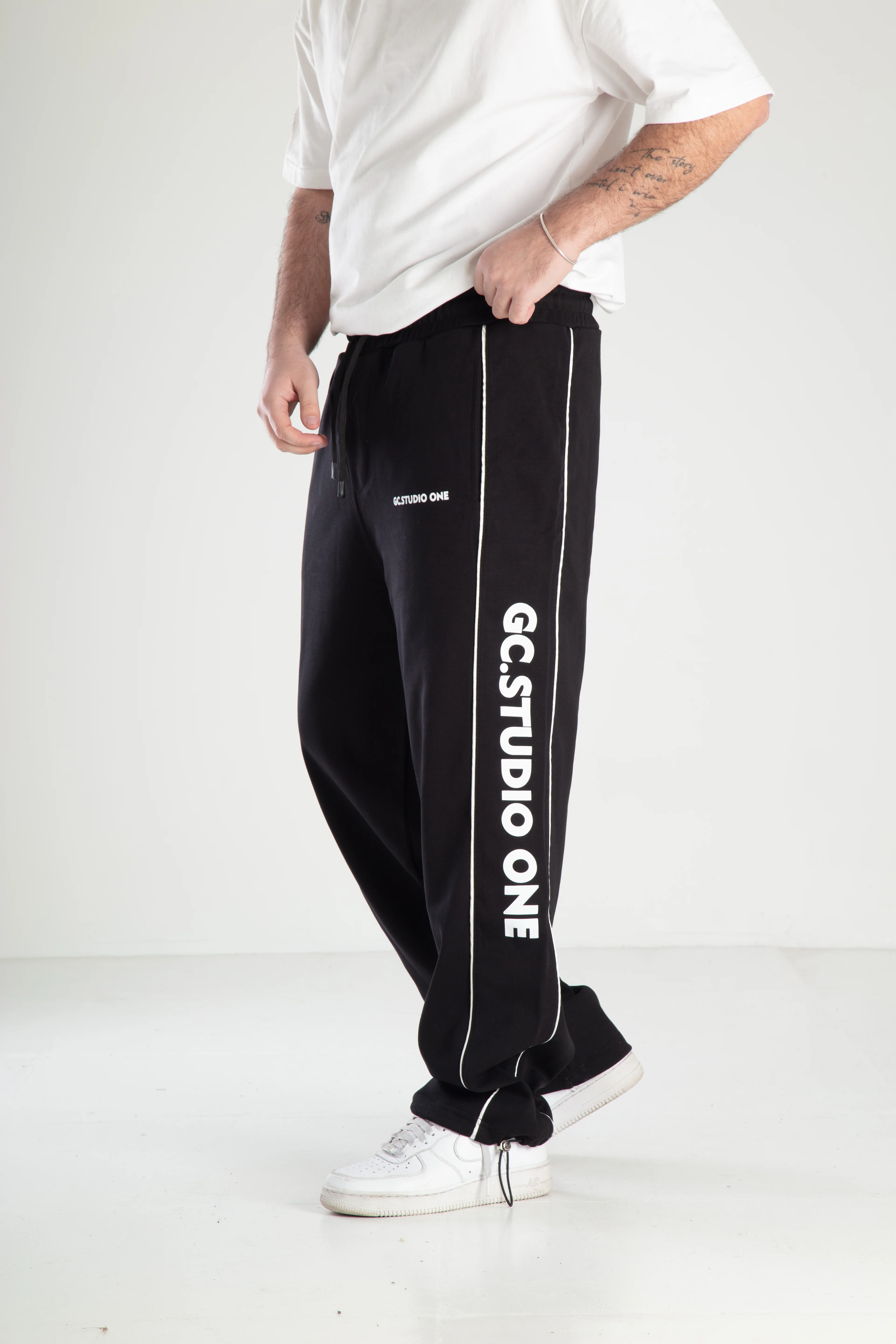 Erkek Paça Ayar Halkalı Baskılı Baggy Eşofman - siyah