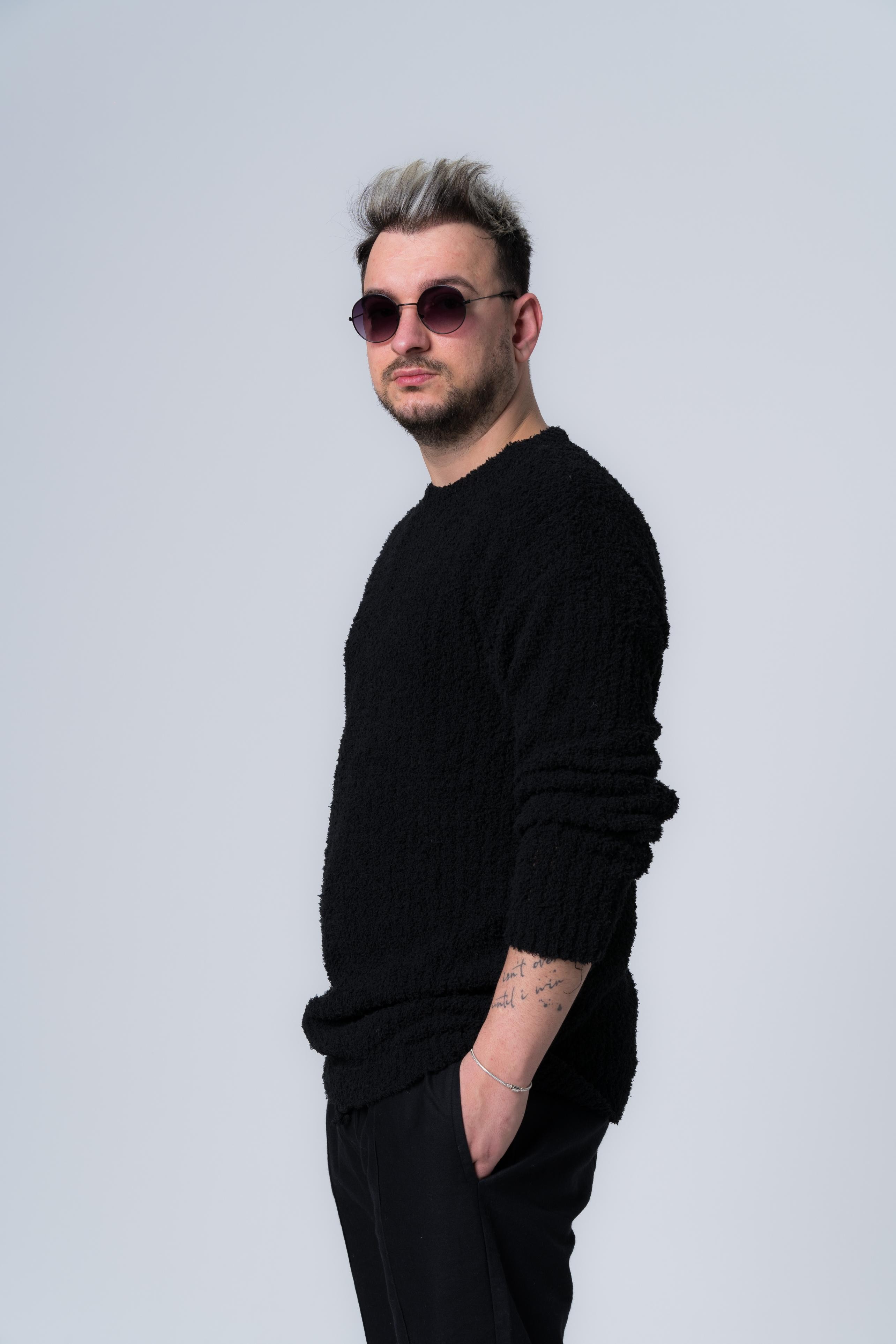 StripeVibe Triko Sweat