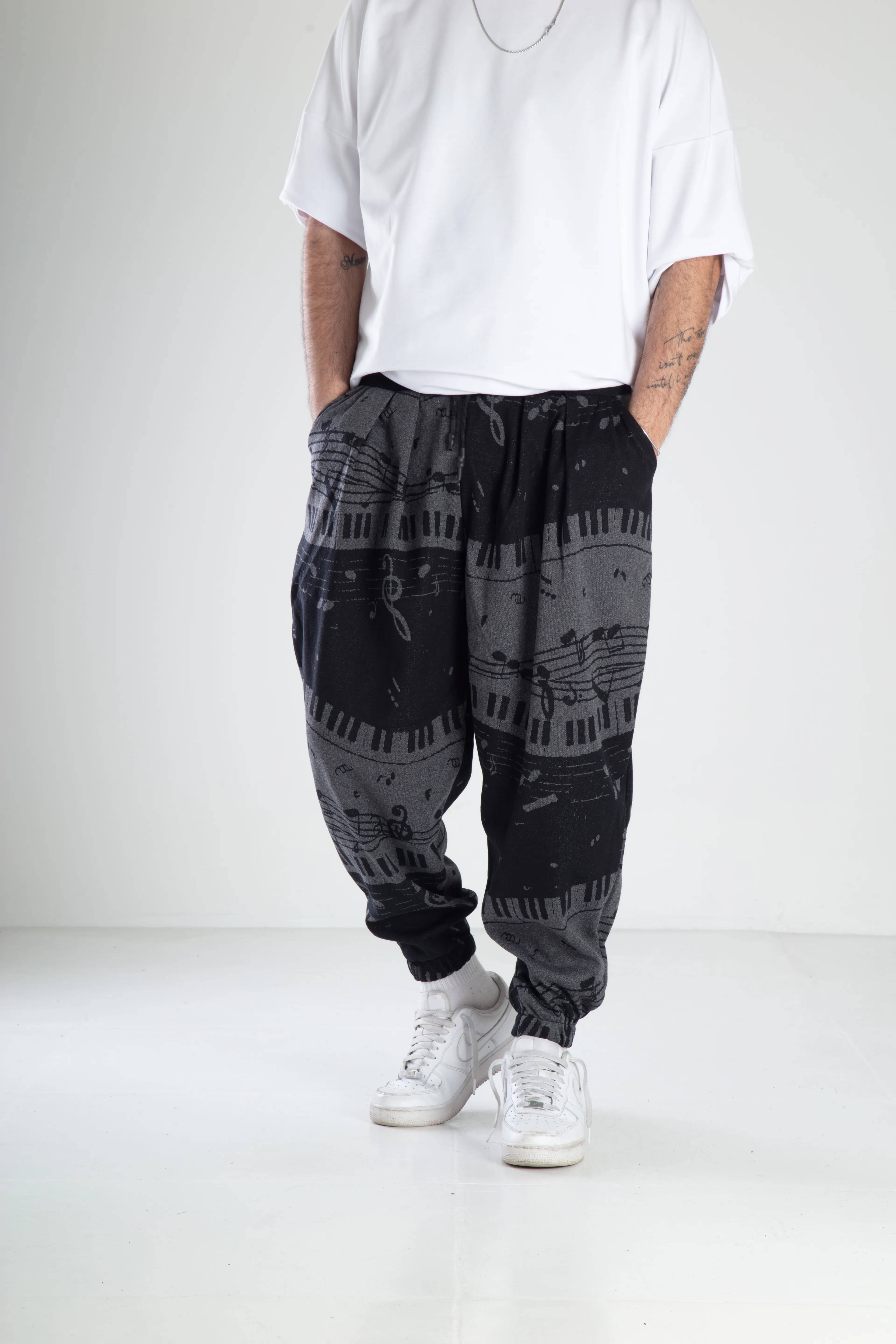 Nota Desenli Spor Şalvar