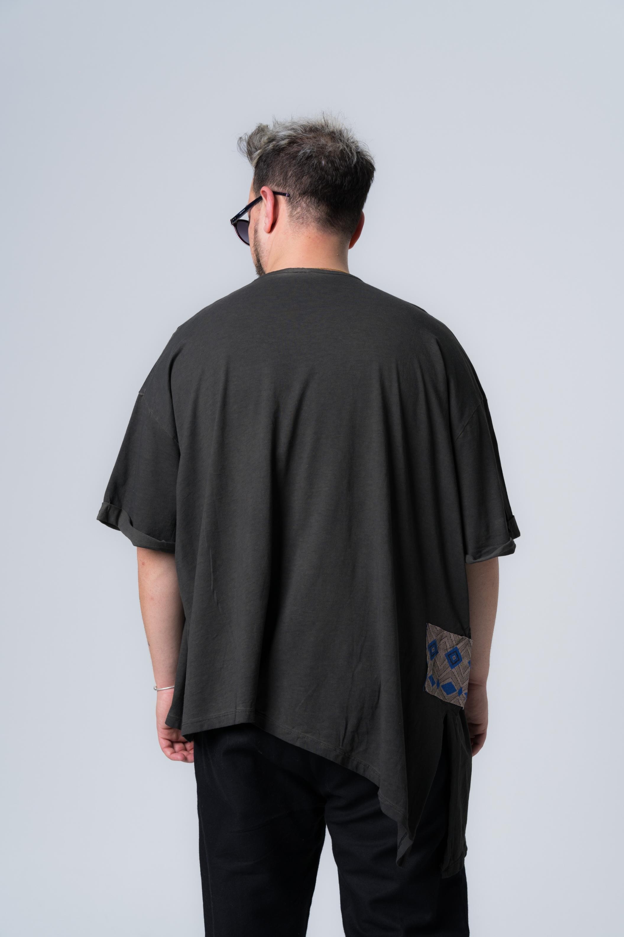 Asit Yıkama Asimetrik Kesim T-Shirt