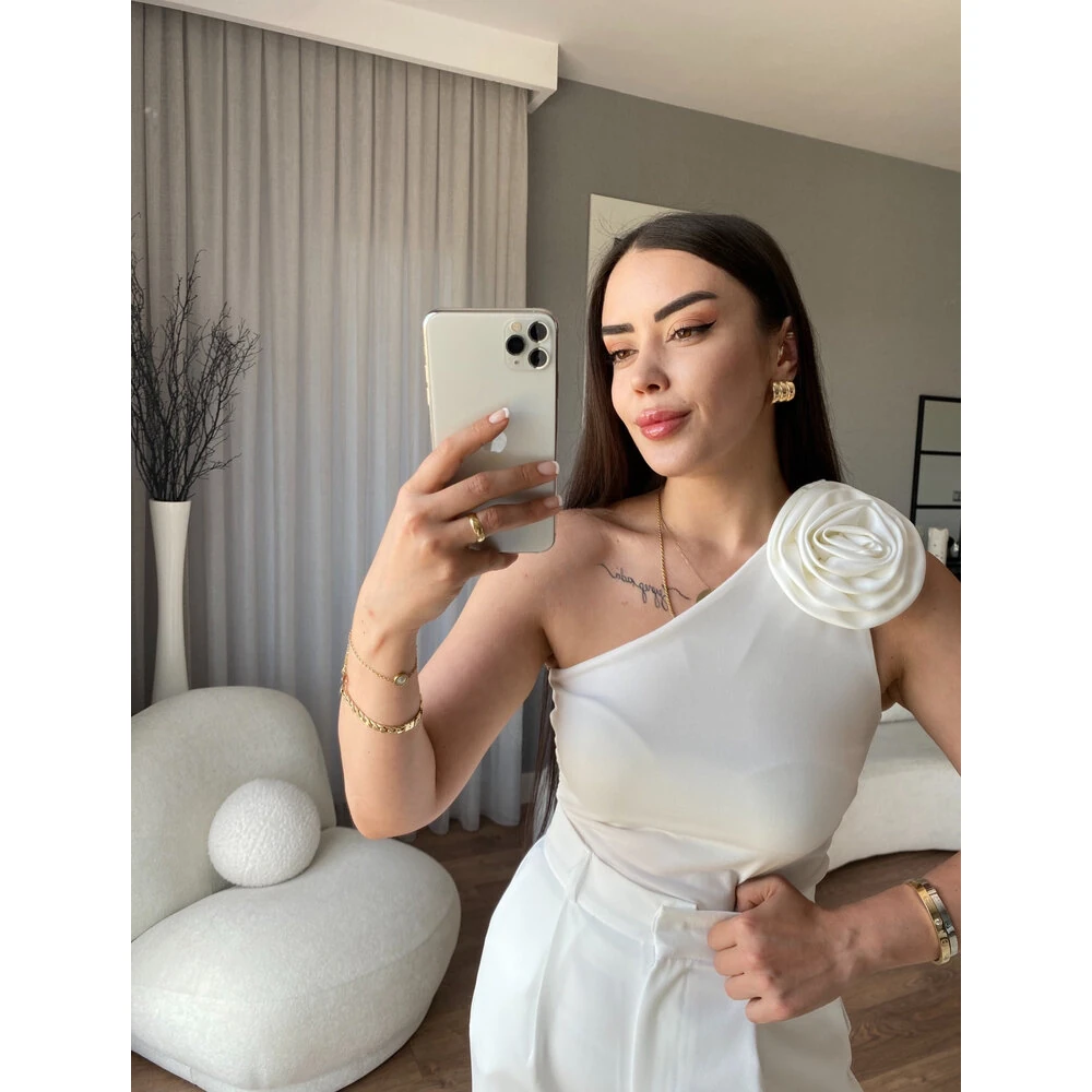 Güllü Tasarım Bluz