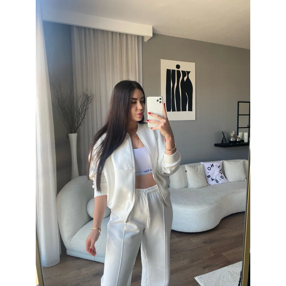 Beyaz Eşofman Takımı