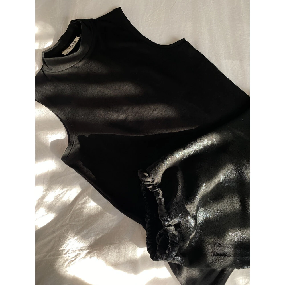 Yarım Balıkçı Siyah Bluz