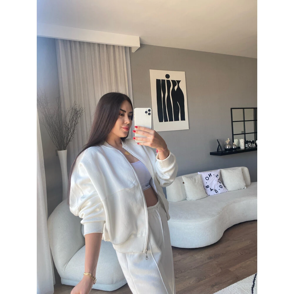 Beyaz Eşofman Takımı