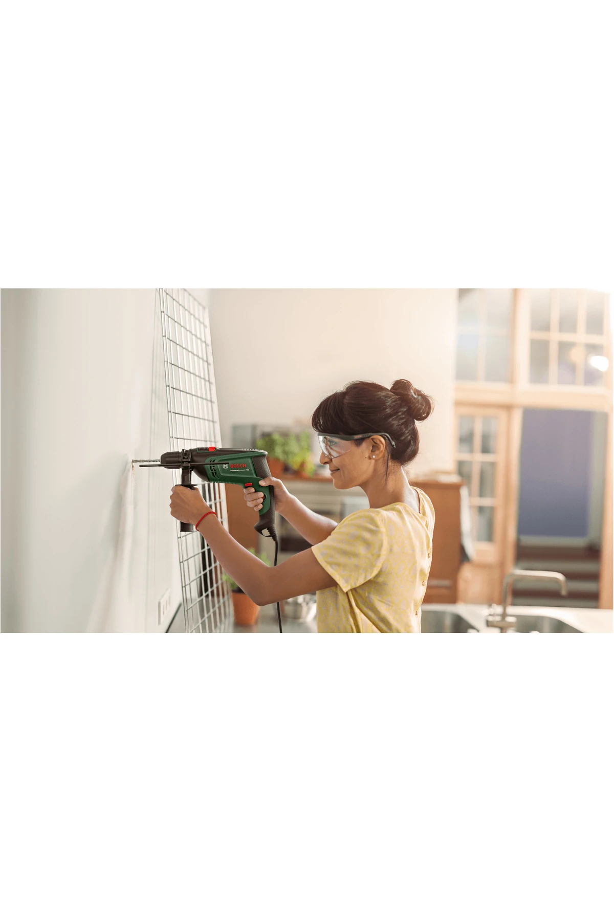 Elektrikli Darbeli Matkap Universalımpact 730 15 Parça X-line Set Takım Çantası Hediyeli